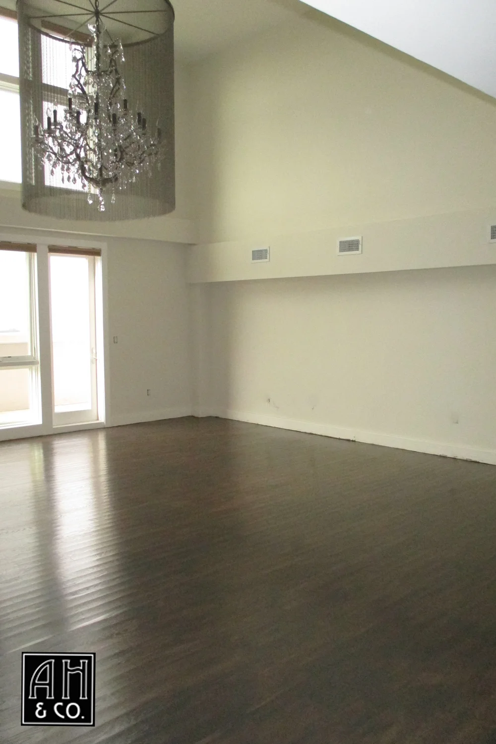 CLASSIC HAND PAINTED WORN STAIN LOFT STYLE WOOD FLOOR