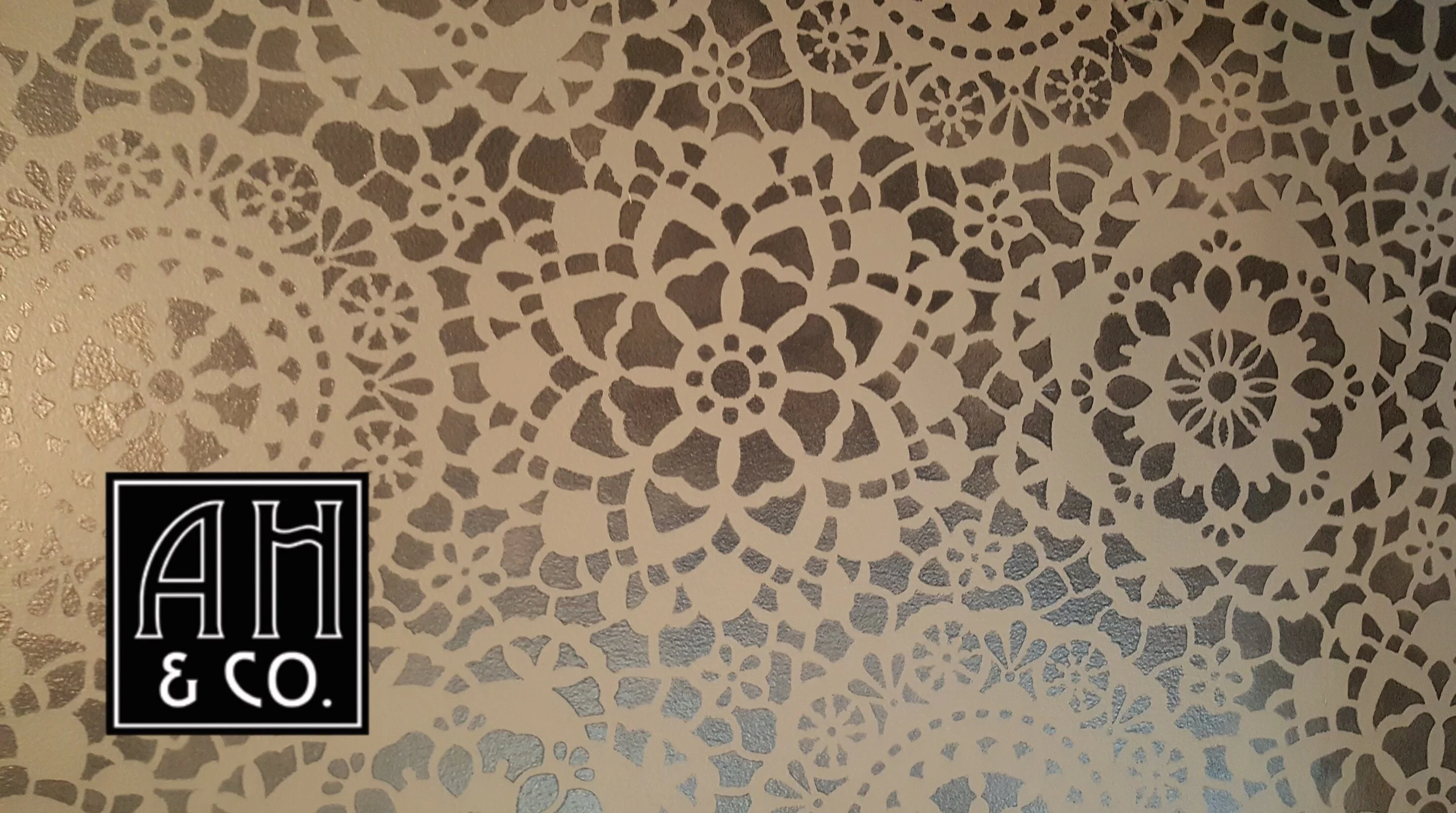 DETAIL: PURPLE AND GRAY LACE