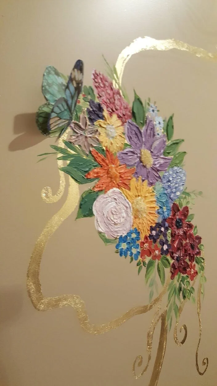 DETAIL: DIMENSIONAL SEMI PRECIOUS STONE FLOWERS