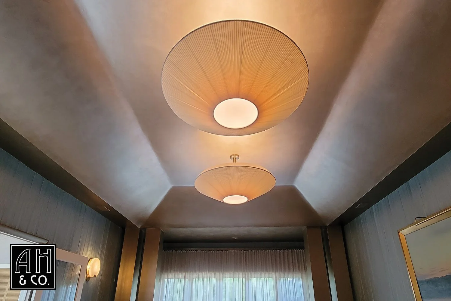 OMBRE CHAMPAGNE METALLIC CEILING
