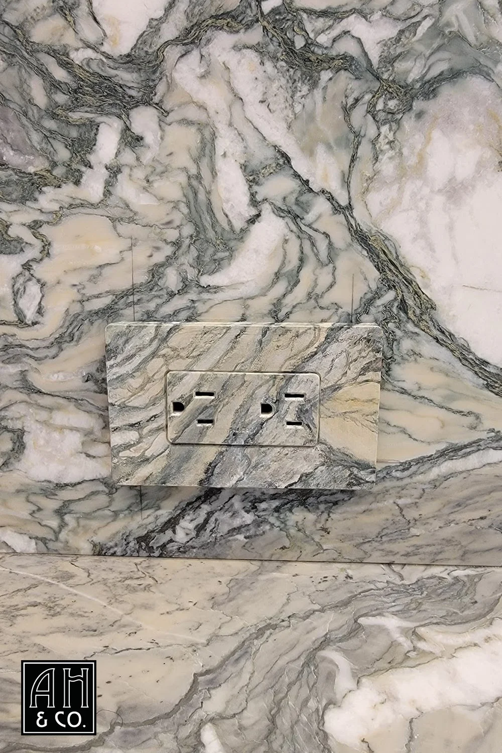 HAND-PAINTED MARBLE SWITCH PLATE