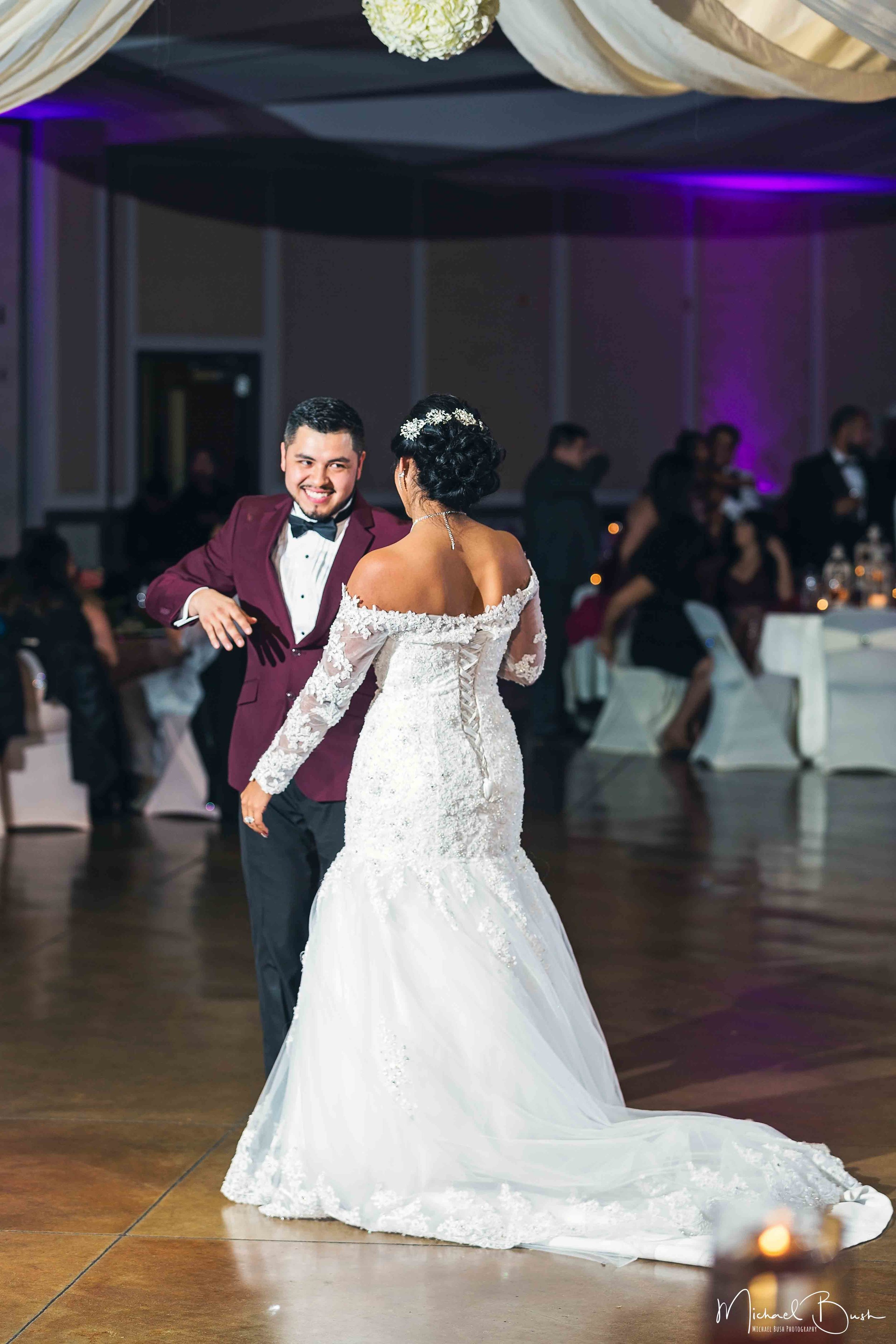Wedding-Reception-Detials-Fort-Worth-Venue-colors-first-dance-love-hispanic.jpg