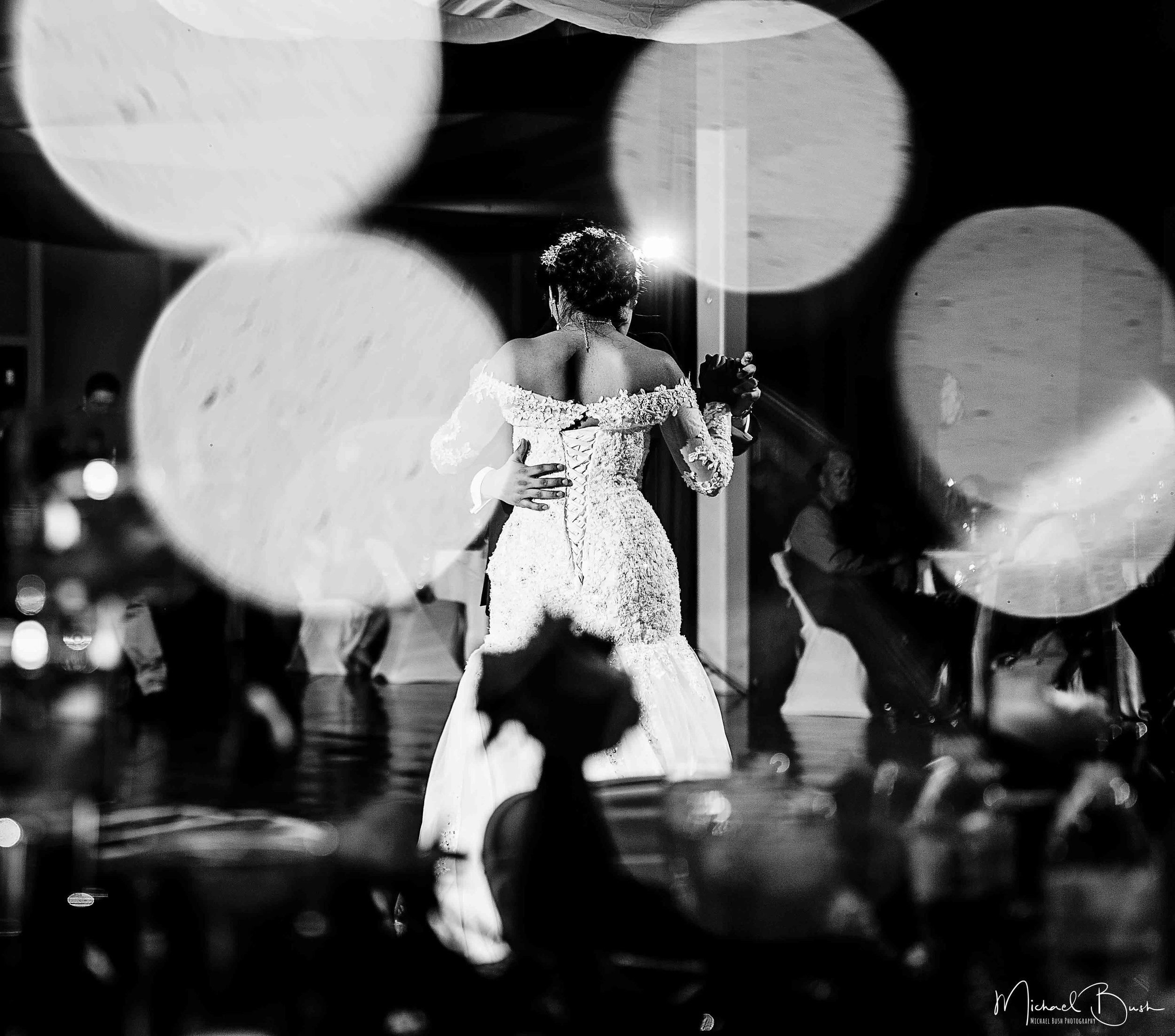 Wedding-Reception-Detials-Fort-Worth-Venue-dopepic-first-dance-bride-groom.jpg