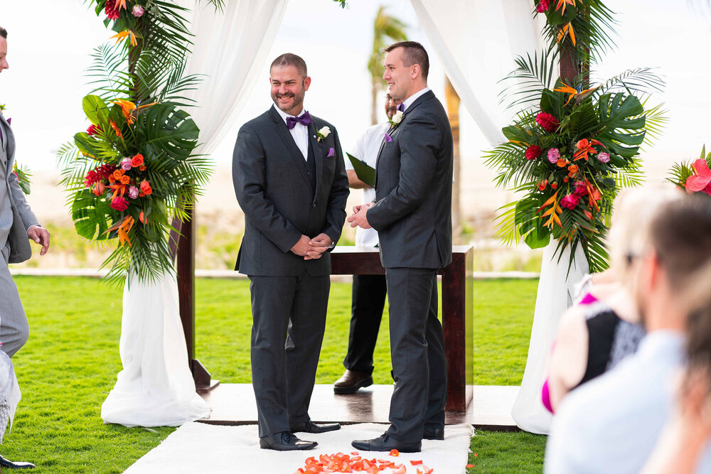 Michael-Bush-Photography-Tony-Connor-Destination-Wedding-LosCabos-Ceremony-smiles-Hardrockhotel.jpg