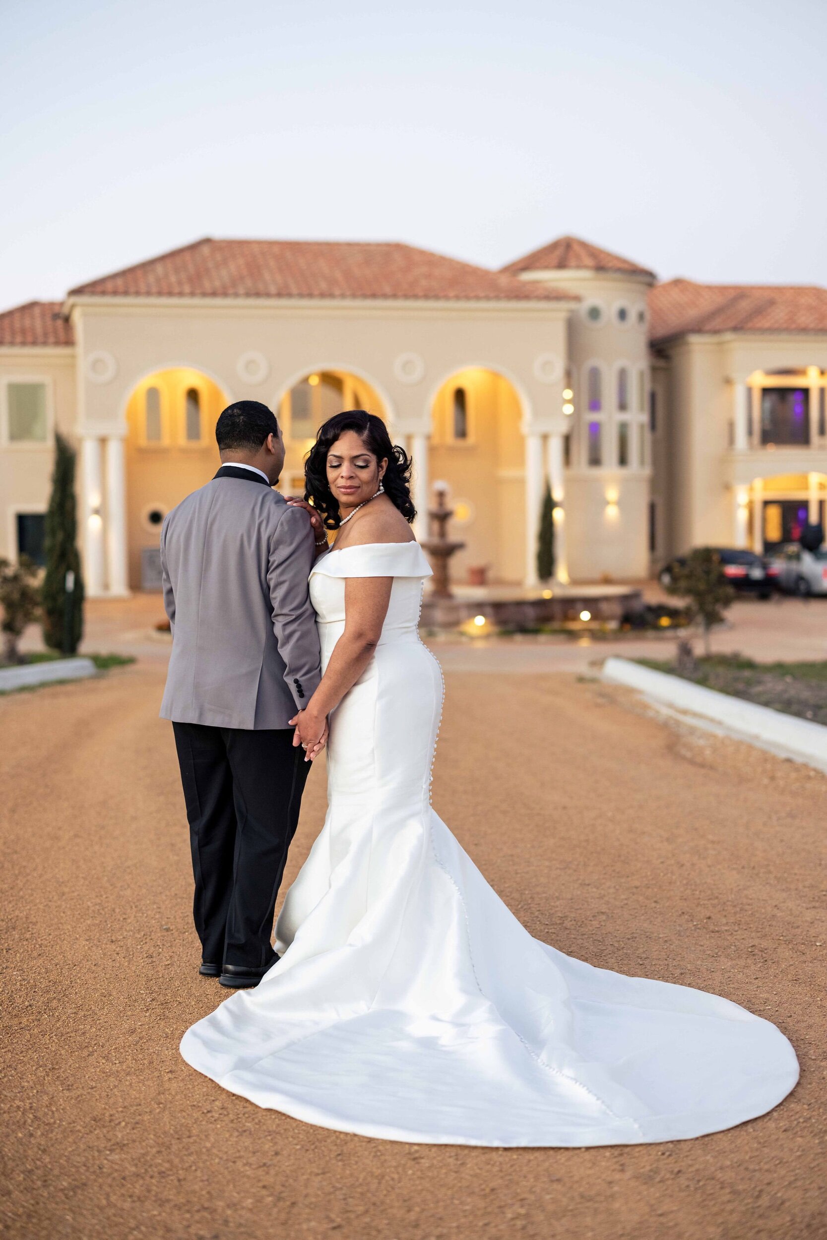 Tuscan-venue-wedding-Texas.jpeg