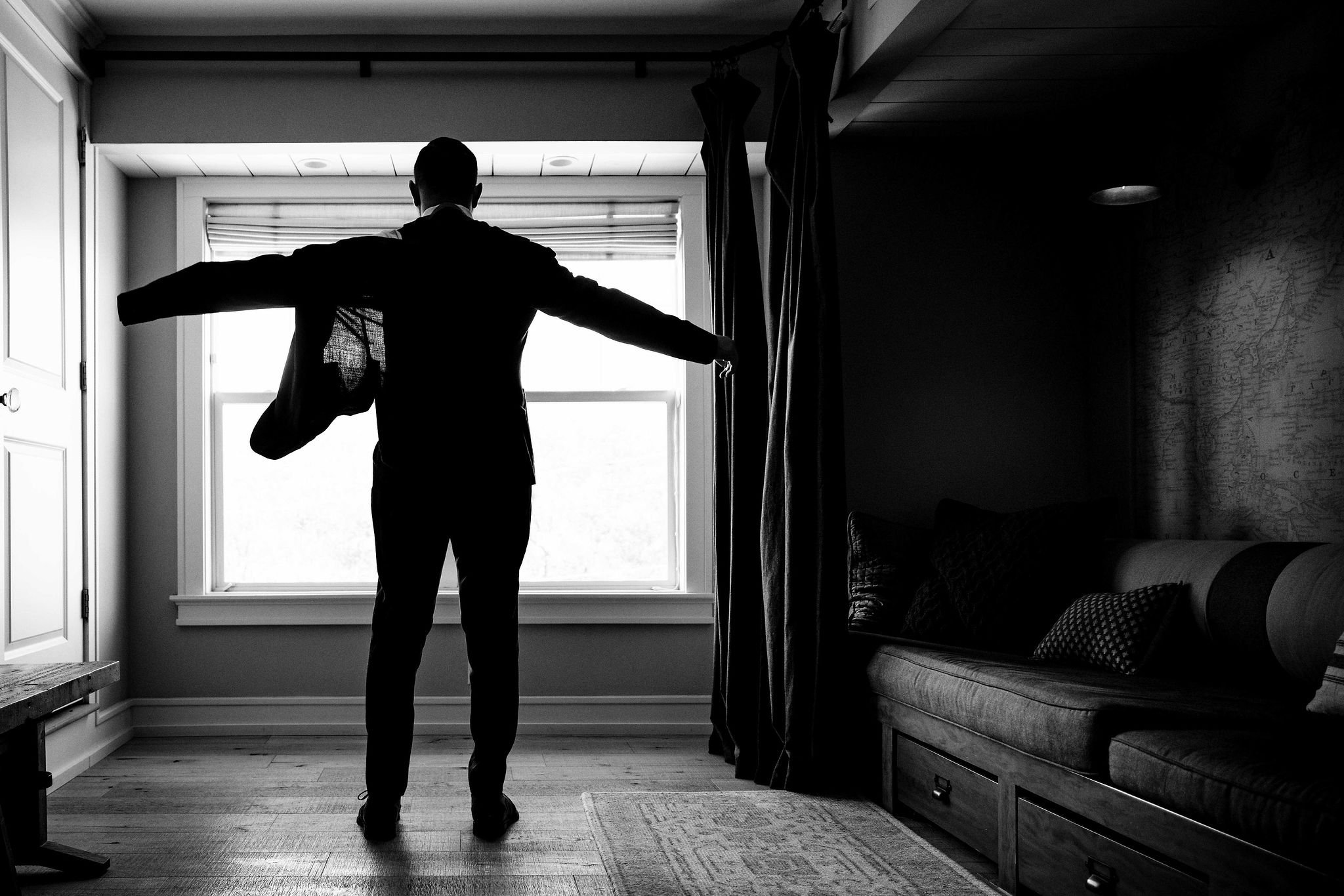 Groom Getting ready - suit - Austing Wedding.jpg