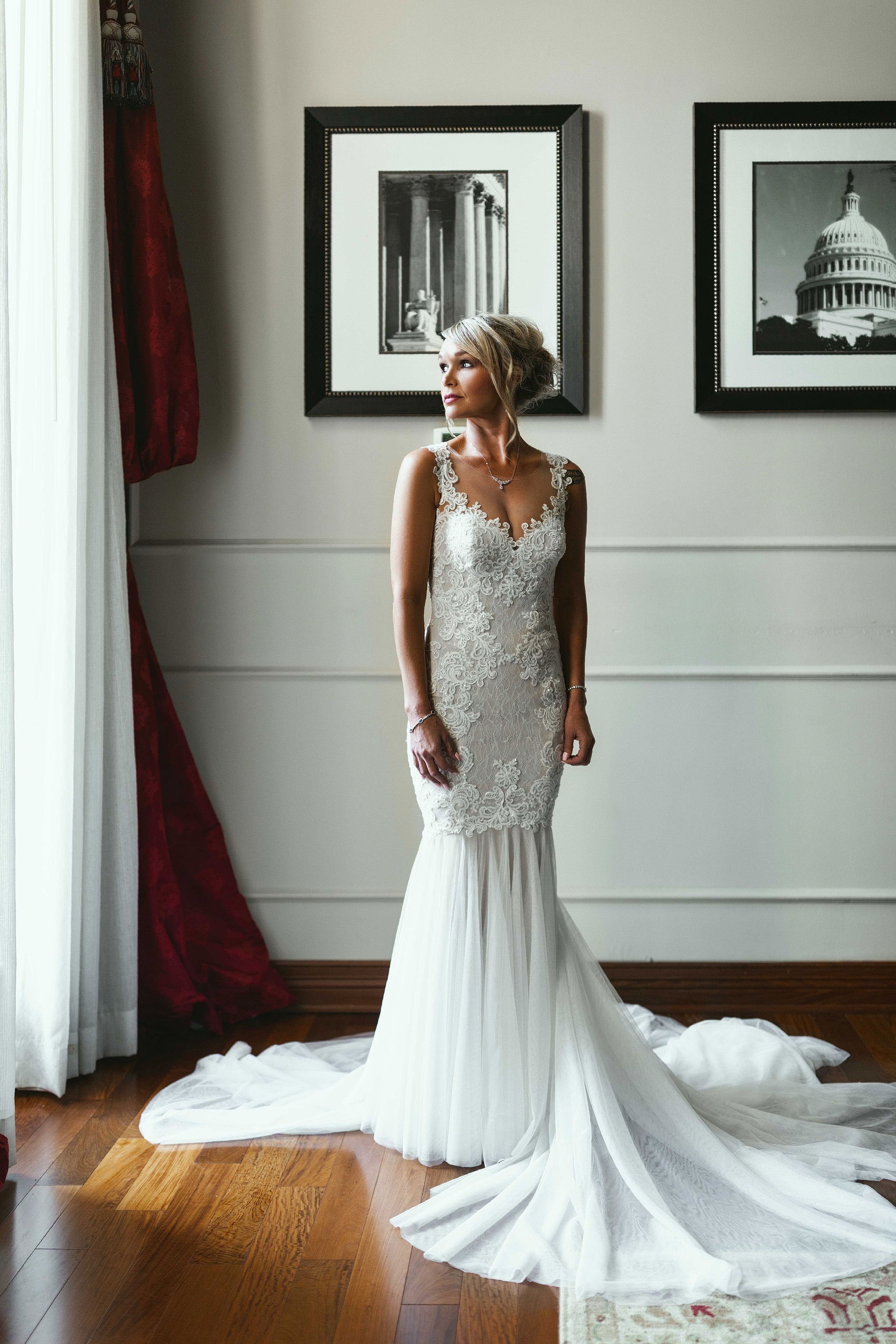 Fort Worth Wedding photographer - bride in dress - fine art.jpg