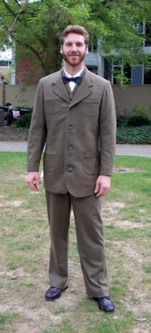  Front view of the suit with the jacket. 