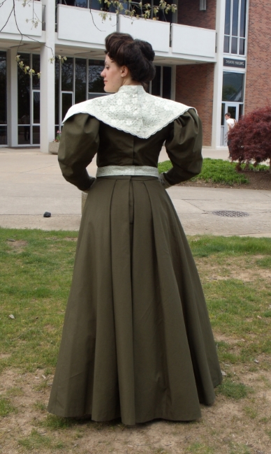  Back view. 