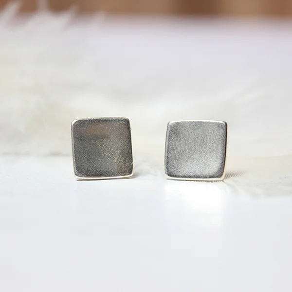 SquareEarringsSilverLowRes-600.jpg