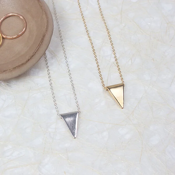 TriangleBoth600.jpg