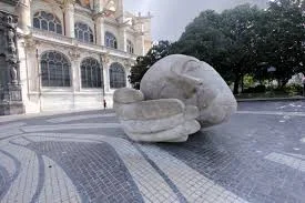 Écoute by Henri de Miller