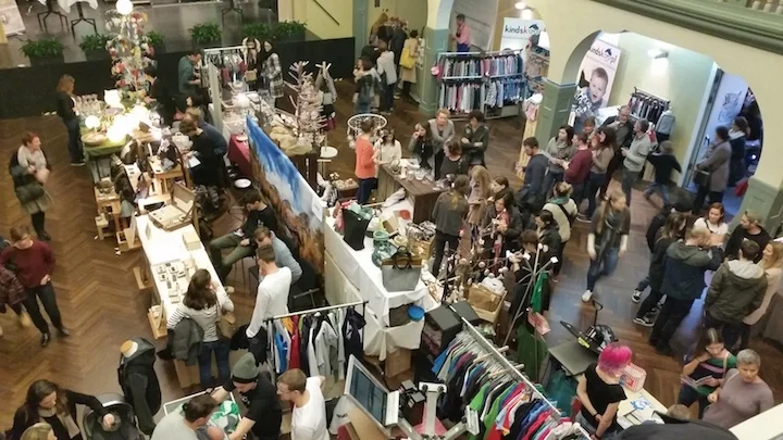 "Design and Manufaktur JoCiao Markt" in Meran.