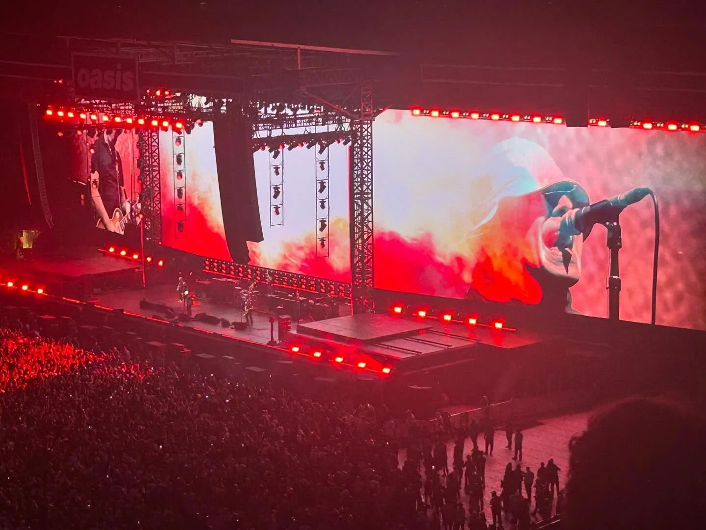 10/10. No notes. ❤️ ❤️ 

#oasis