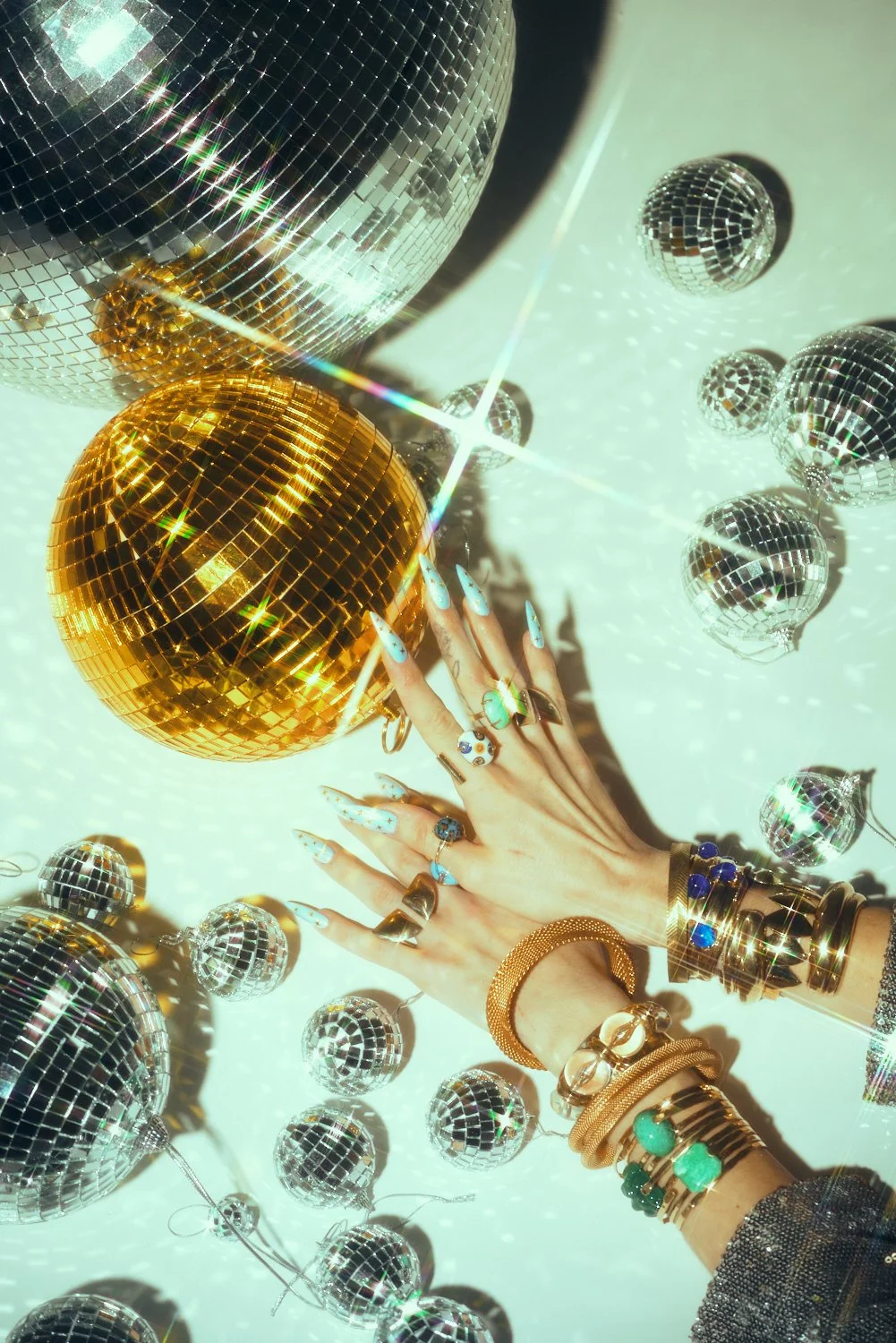 CASTLECLIFF2_09-12-22_G_4092_JEWELRY DISCO SPARKLE.JPG