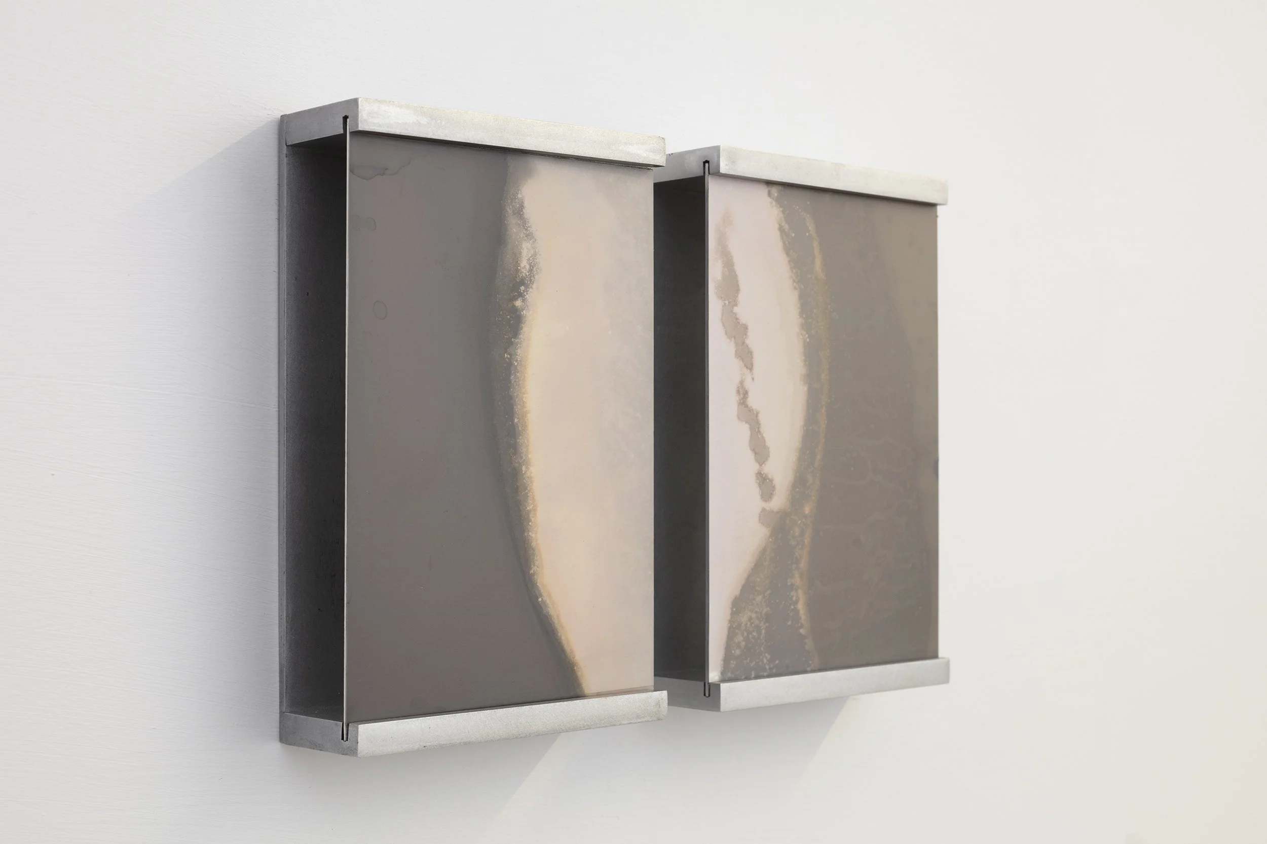 Elise Guillaume, Oscillations. Installation view of the exhibition Membranas en Resonancia, AMBAR QUIJANO, 2026.