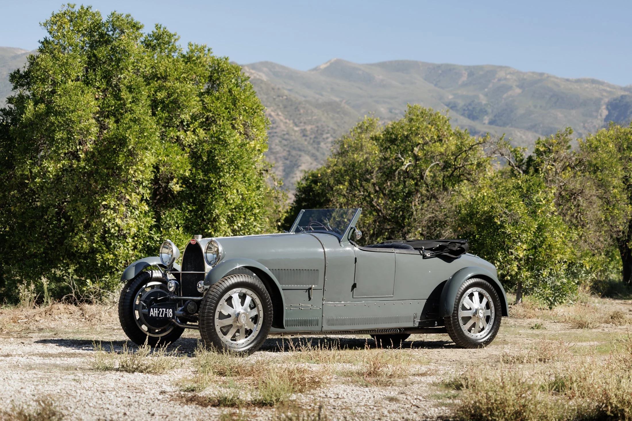 1927 Bugatti Type 43_1.jpg