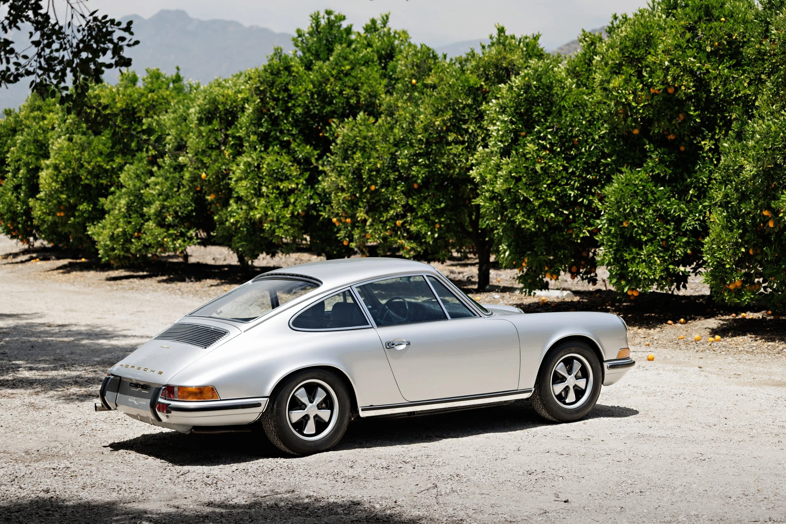 1969_Porsche_911S_4.jpg