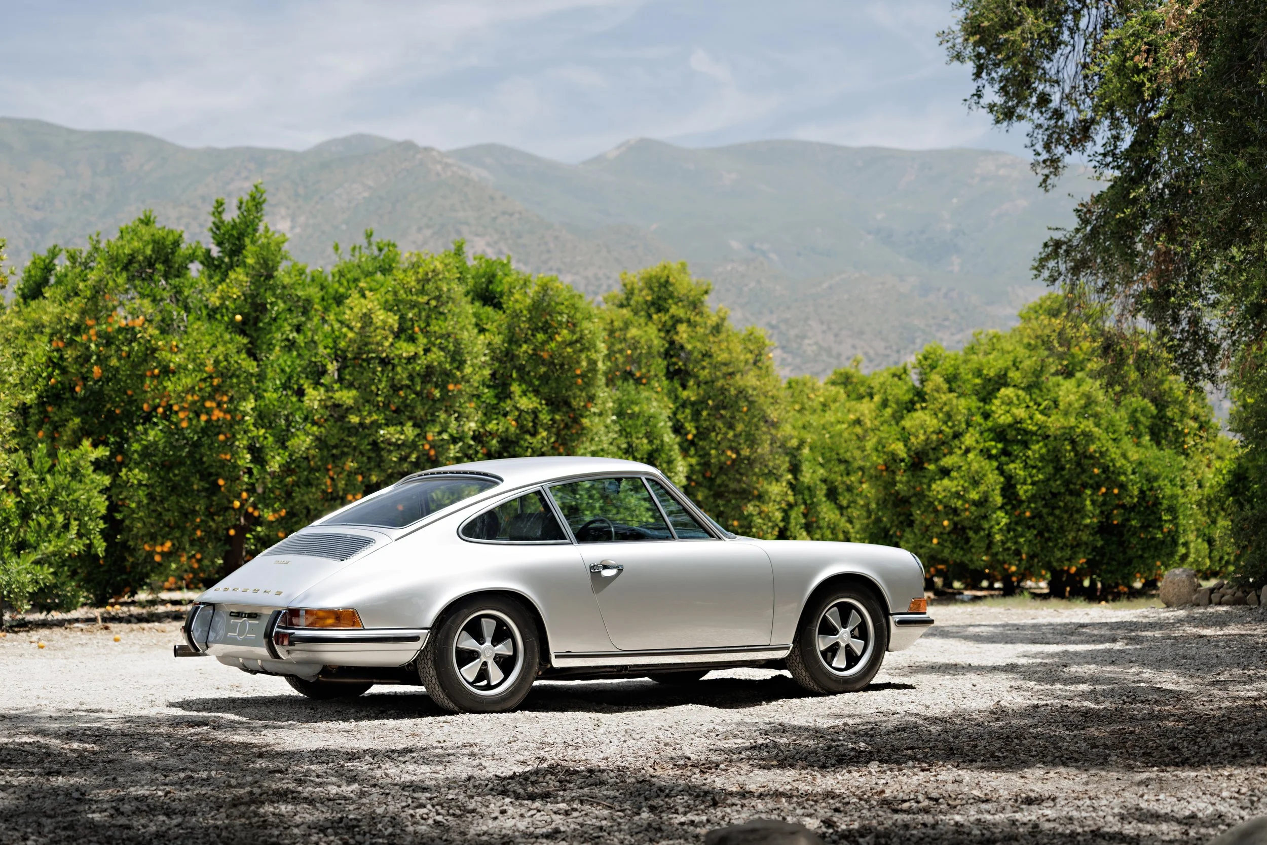 1969_Porsche_911S_10.jpg