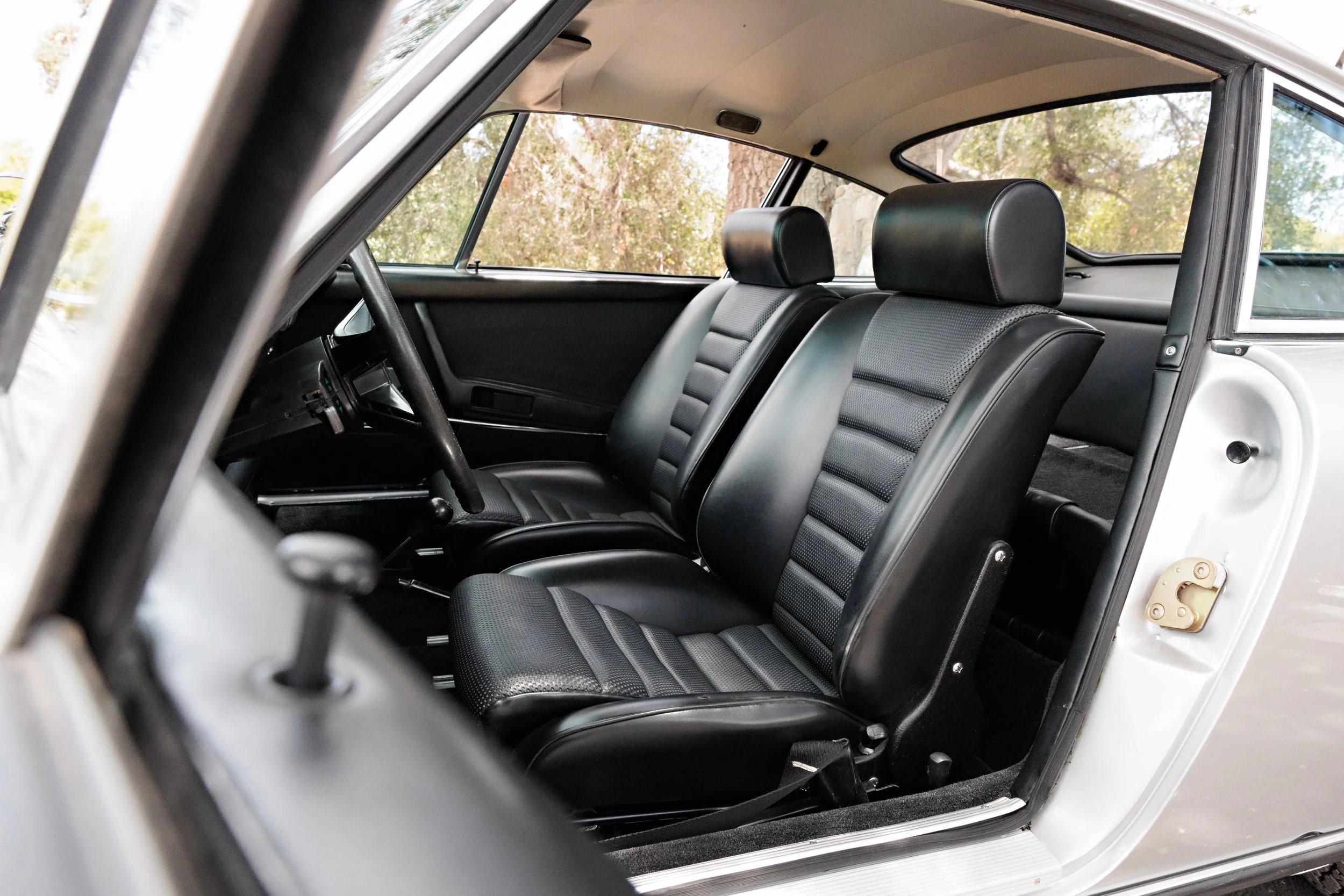 1969_Porsche_911S_12.jpg