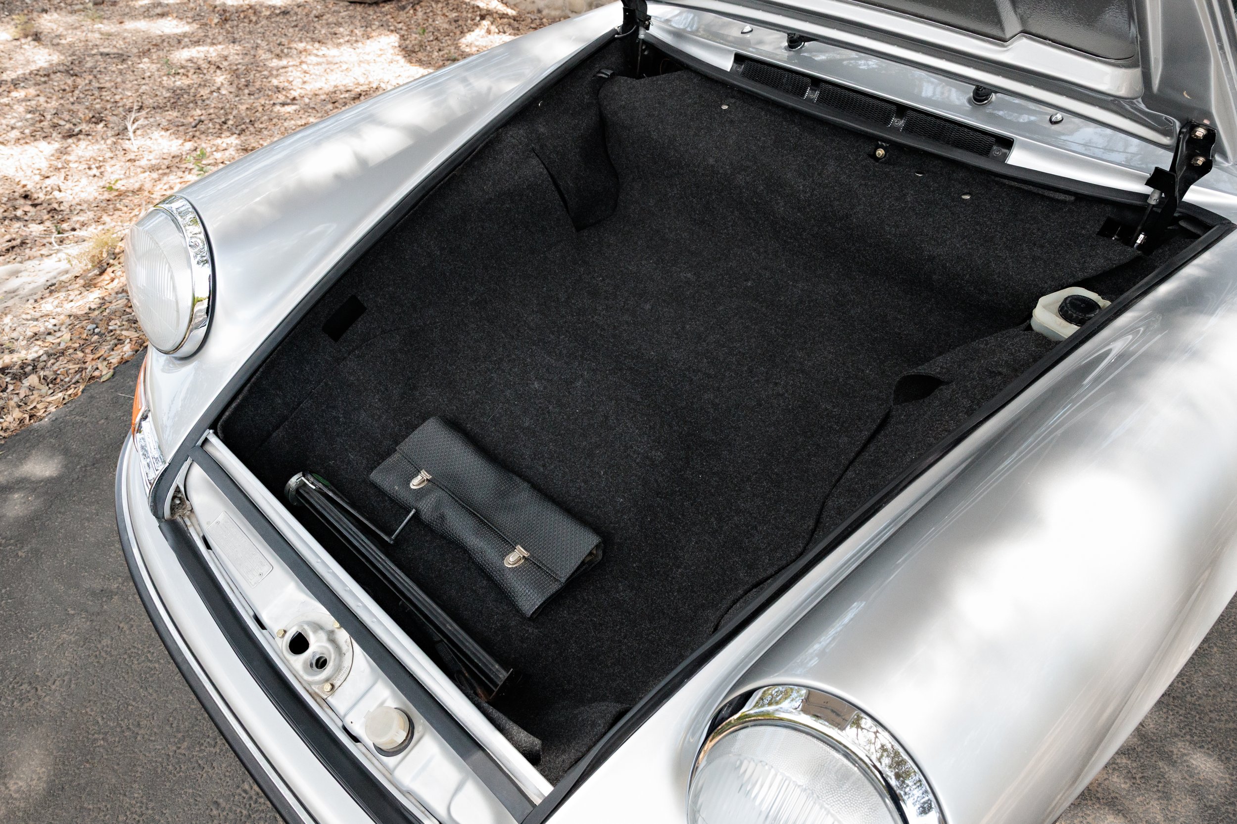 1969_Porsche_911S_16.jpg