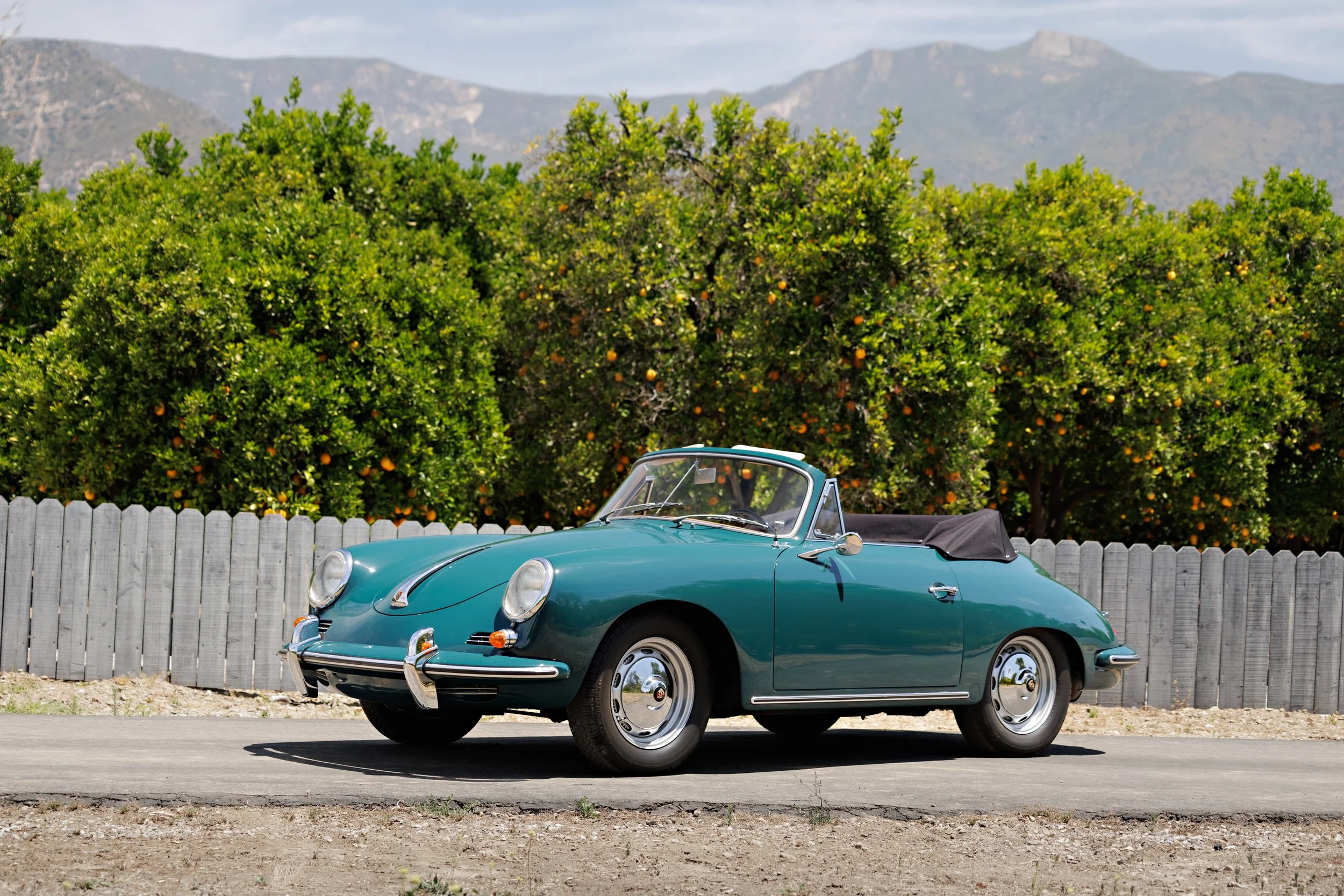 1961_Porsche_356B_Cab_2.jpg