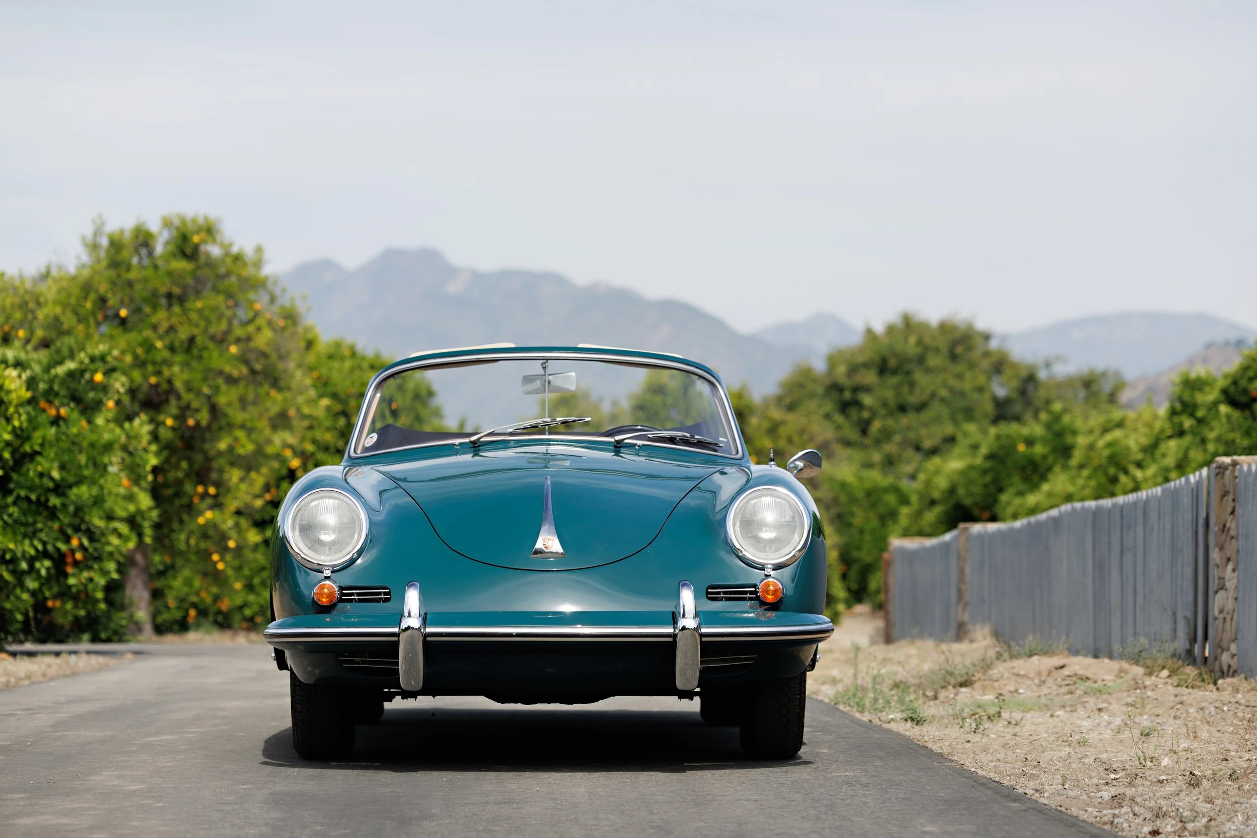 1961_Porsche_356B_Cab_5.jpg