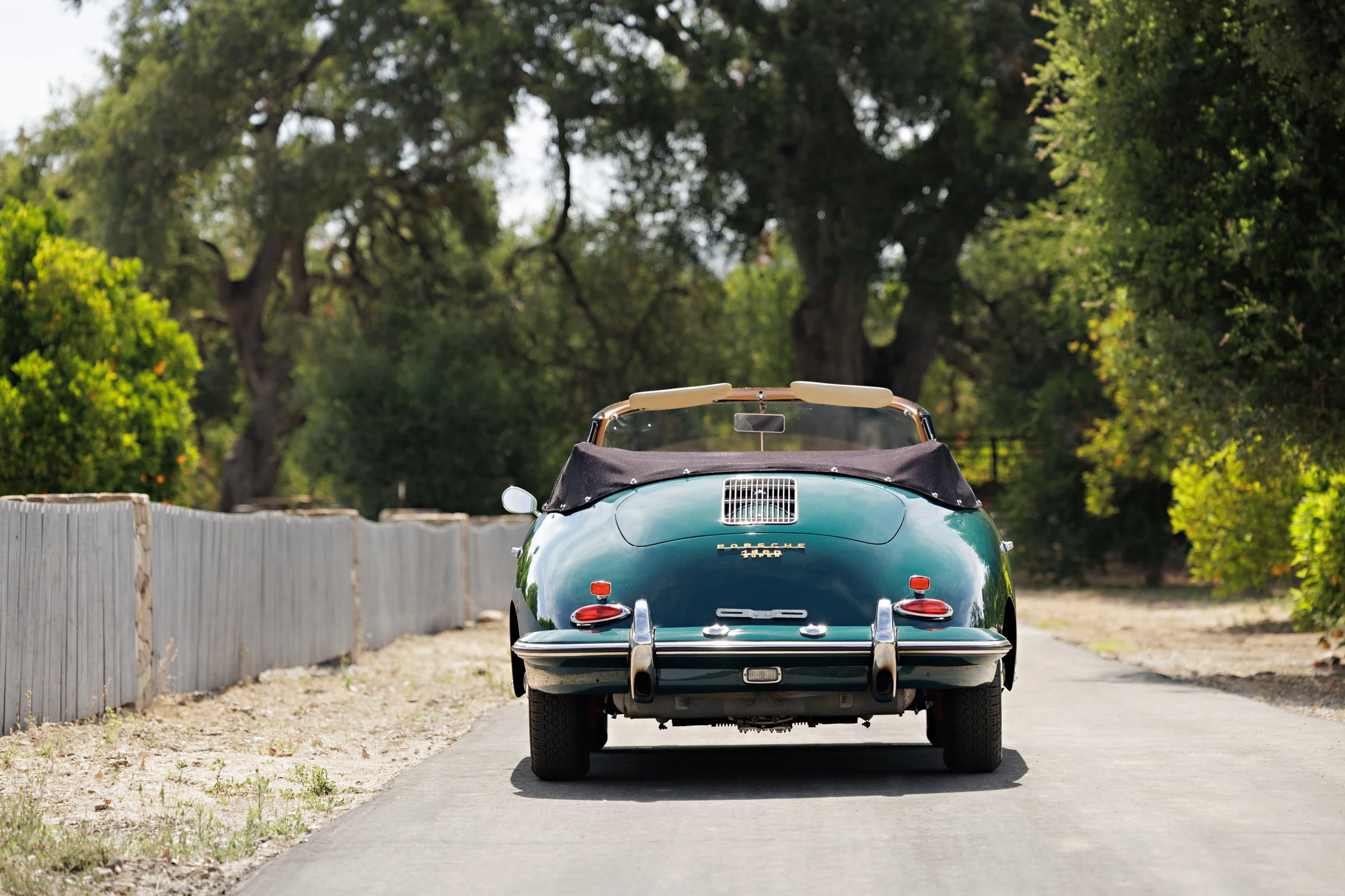 1961_Porsche_356B_Cab_8.jpg