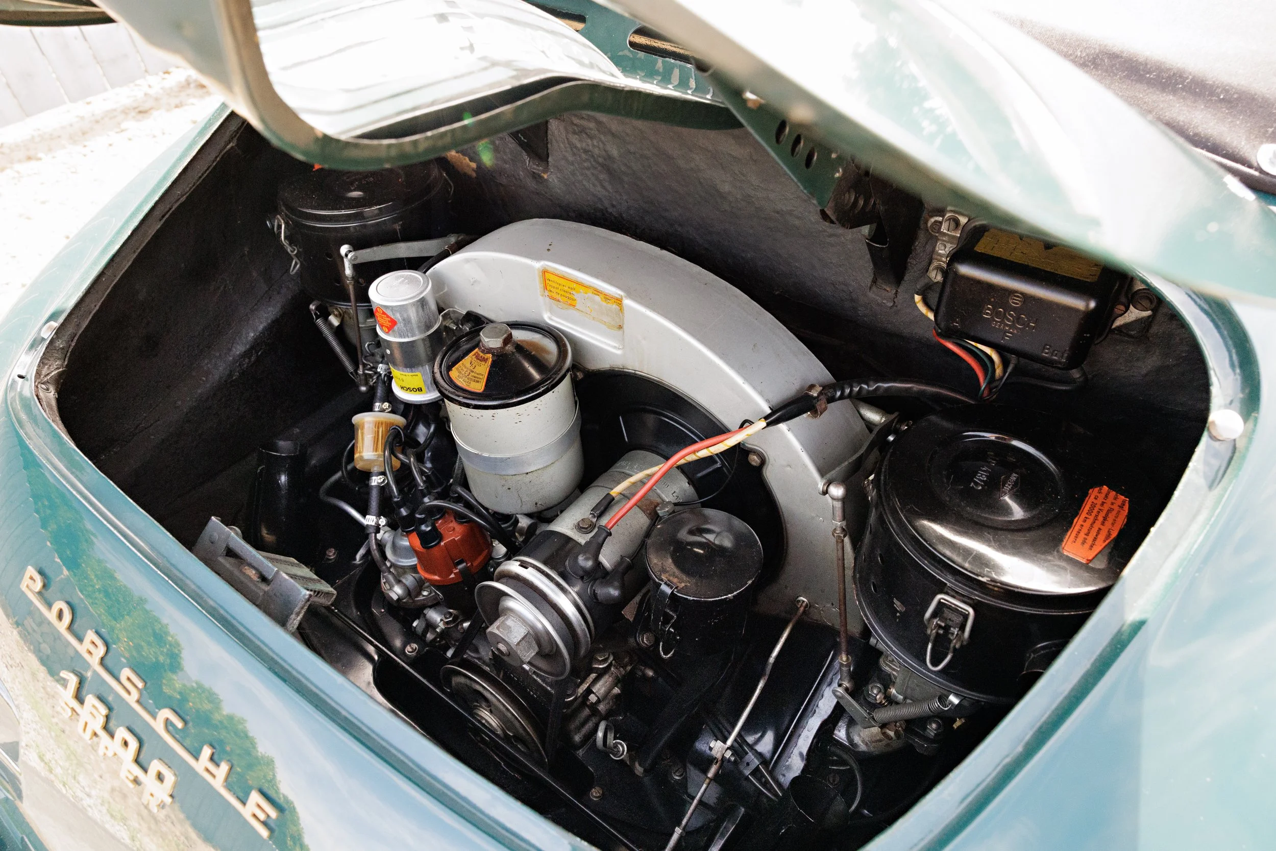 1961_Porsche_356B_Cab_22.jpg