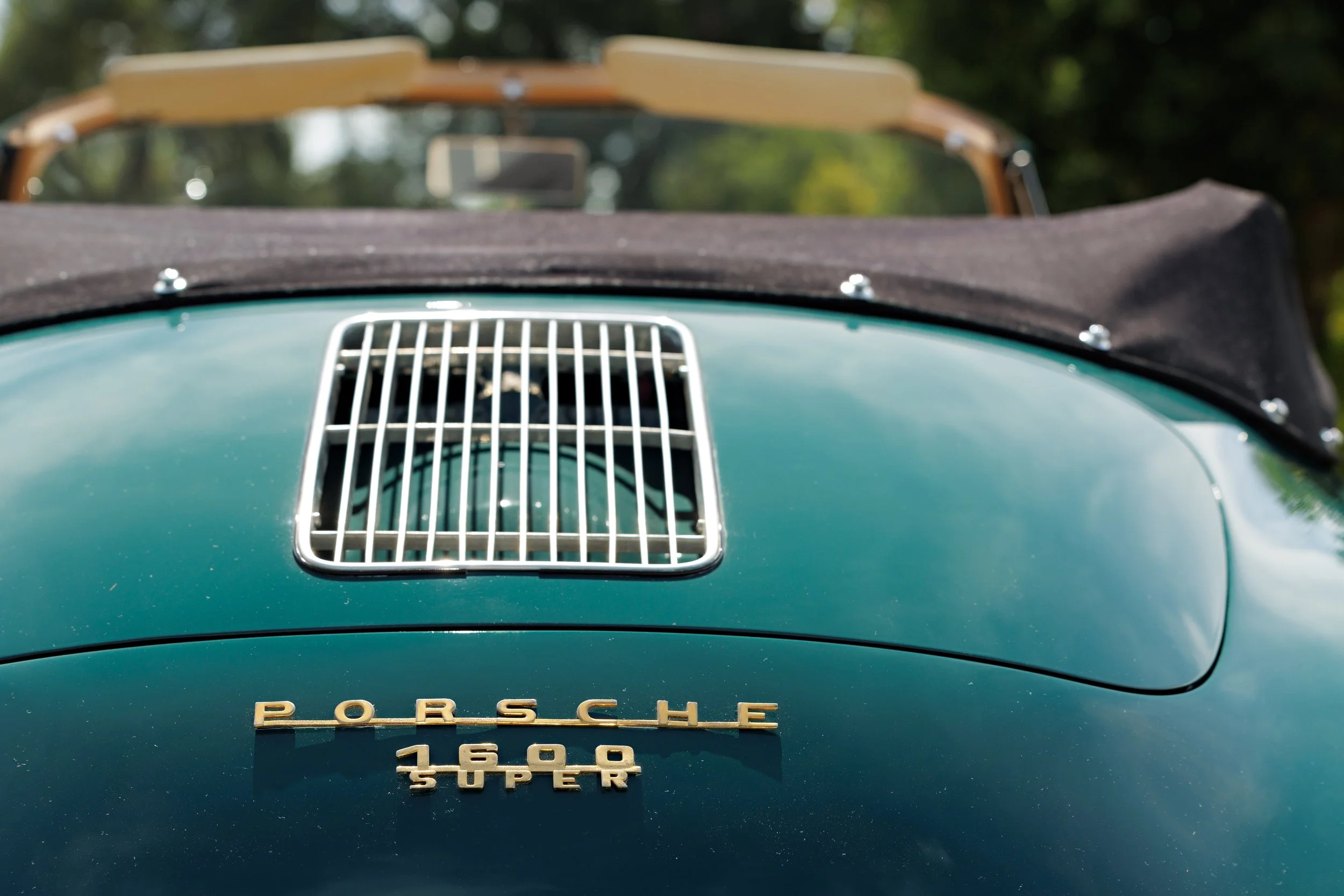 1961_Porsche_356B_Cab_23.jpg