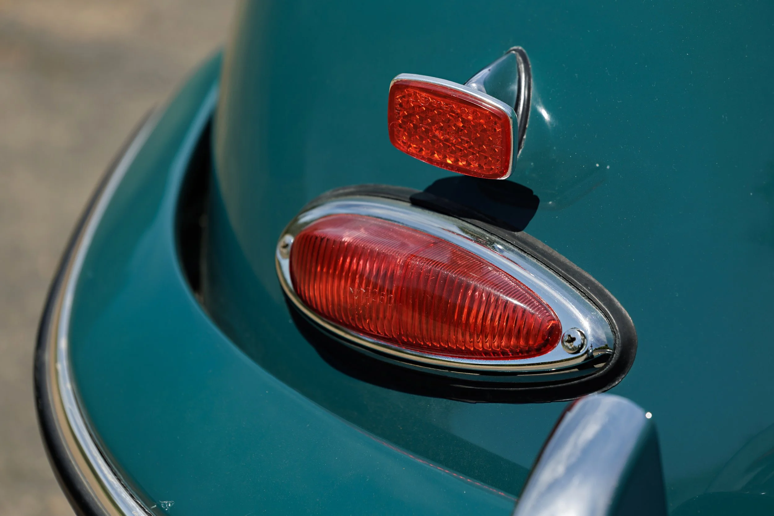 1961_Porsche_356B_Cab_30.jpg