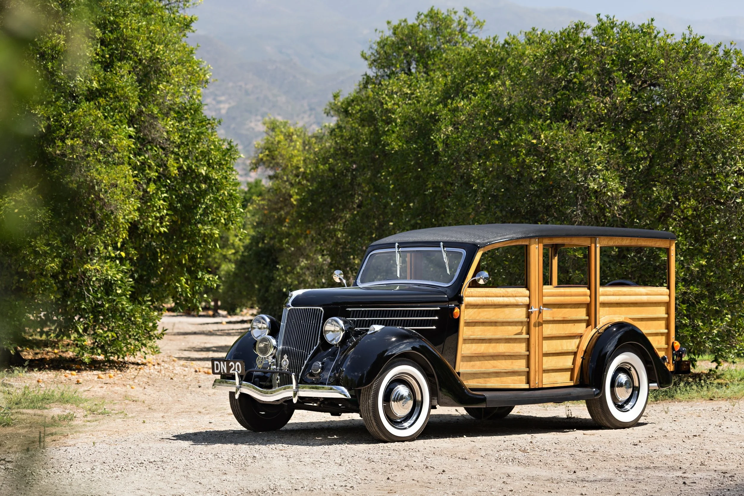 1936_Ford_Woody_7.jpg