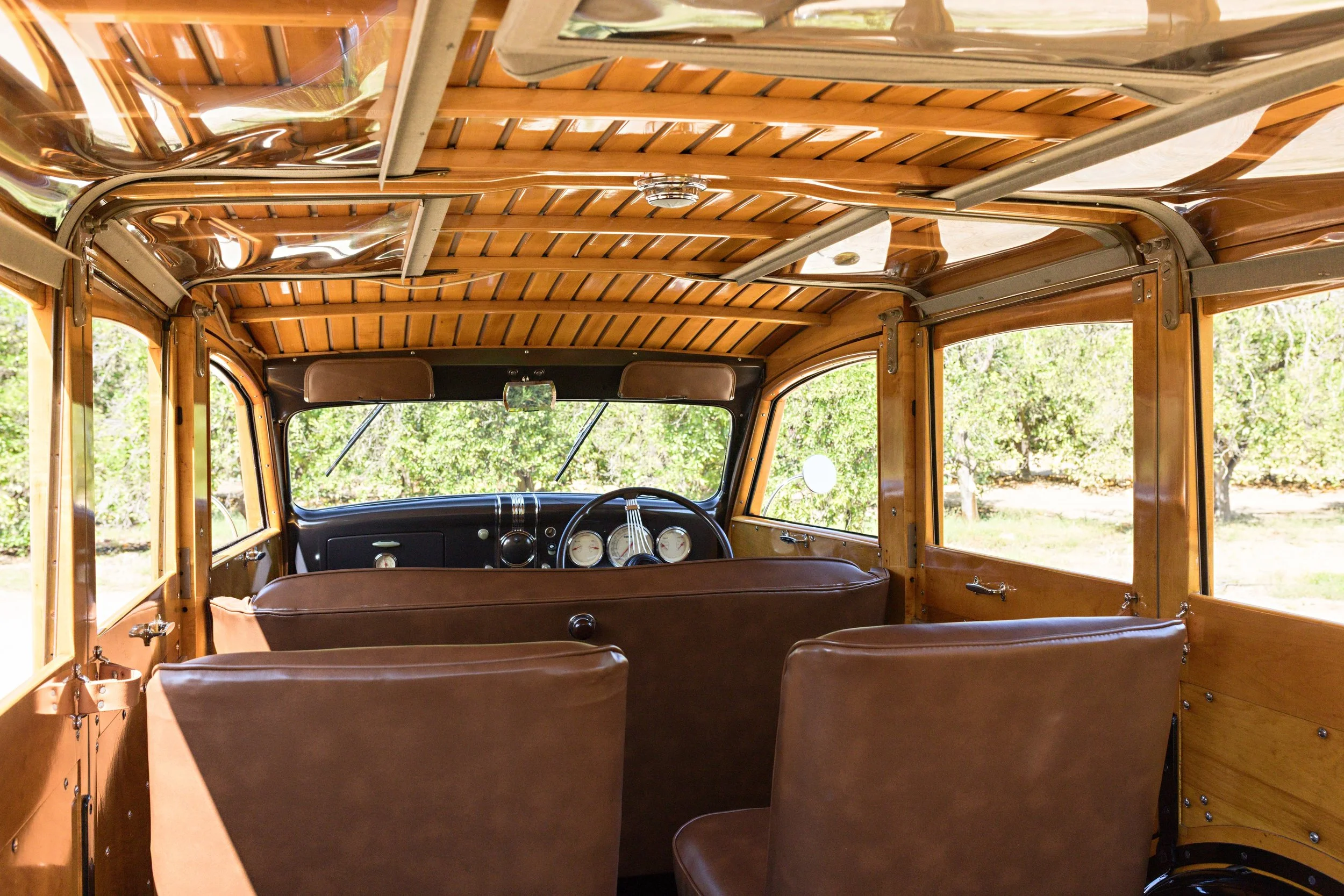 1936_Ford_Woody_15.jpg