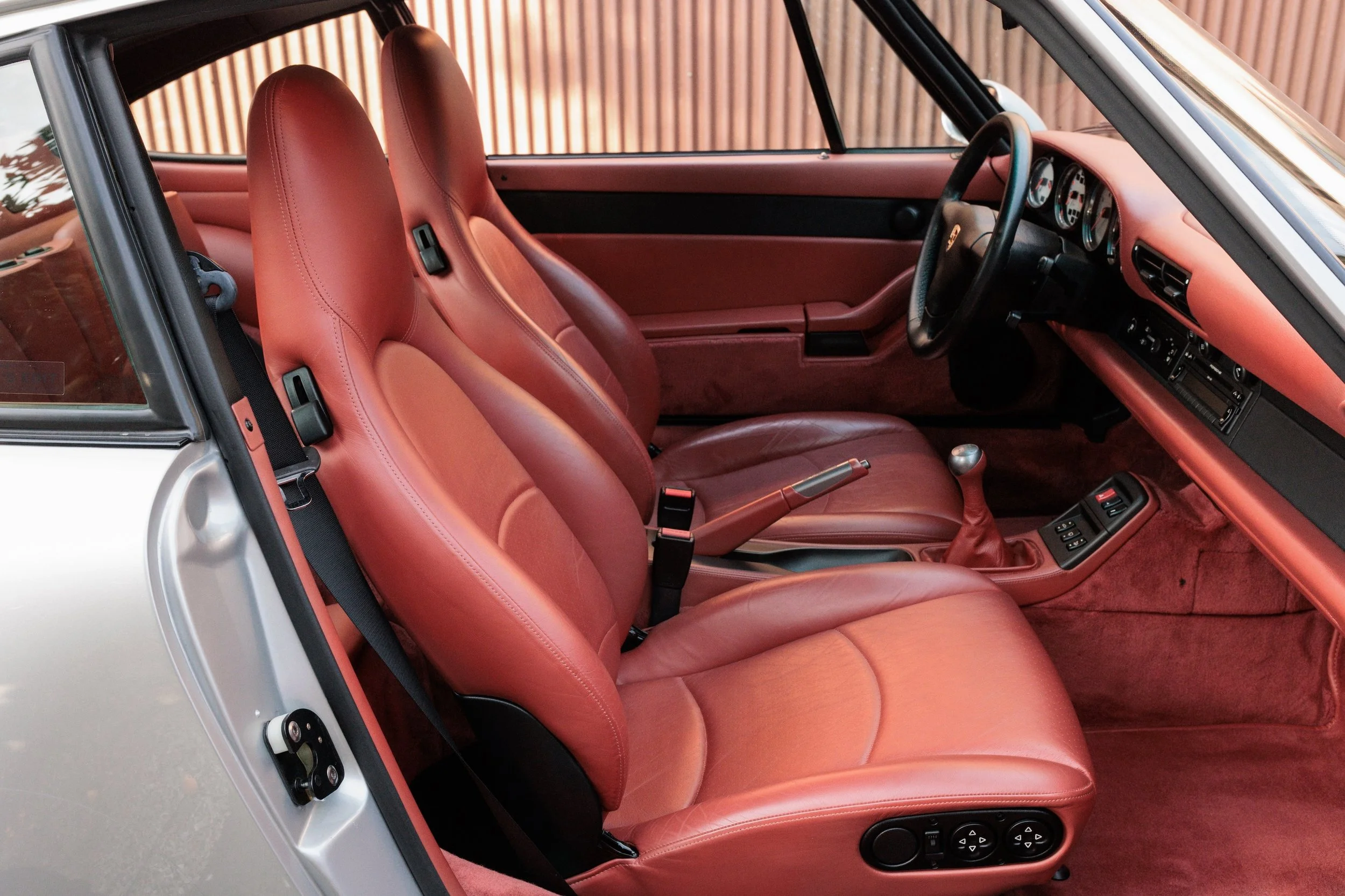 1998 Porsche 993 C2S_11.jpg