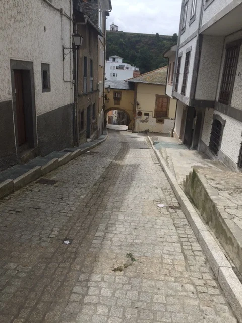 Lucarna street. Everyone on siesta.