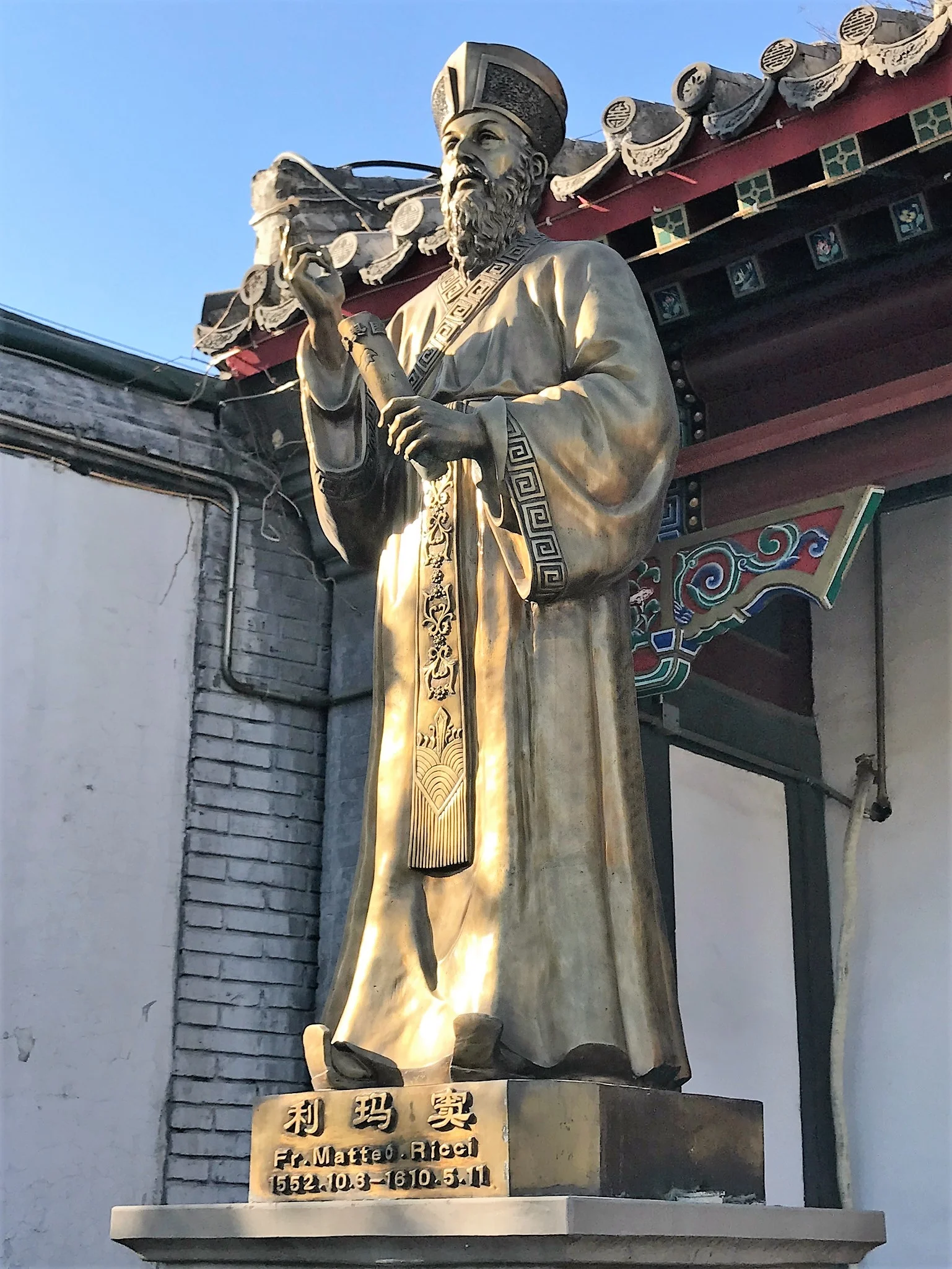 Matteo Ricci SJ in front of South Church