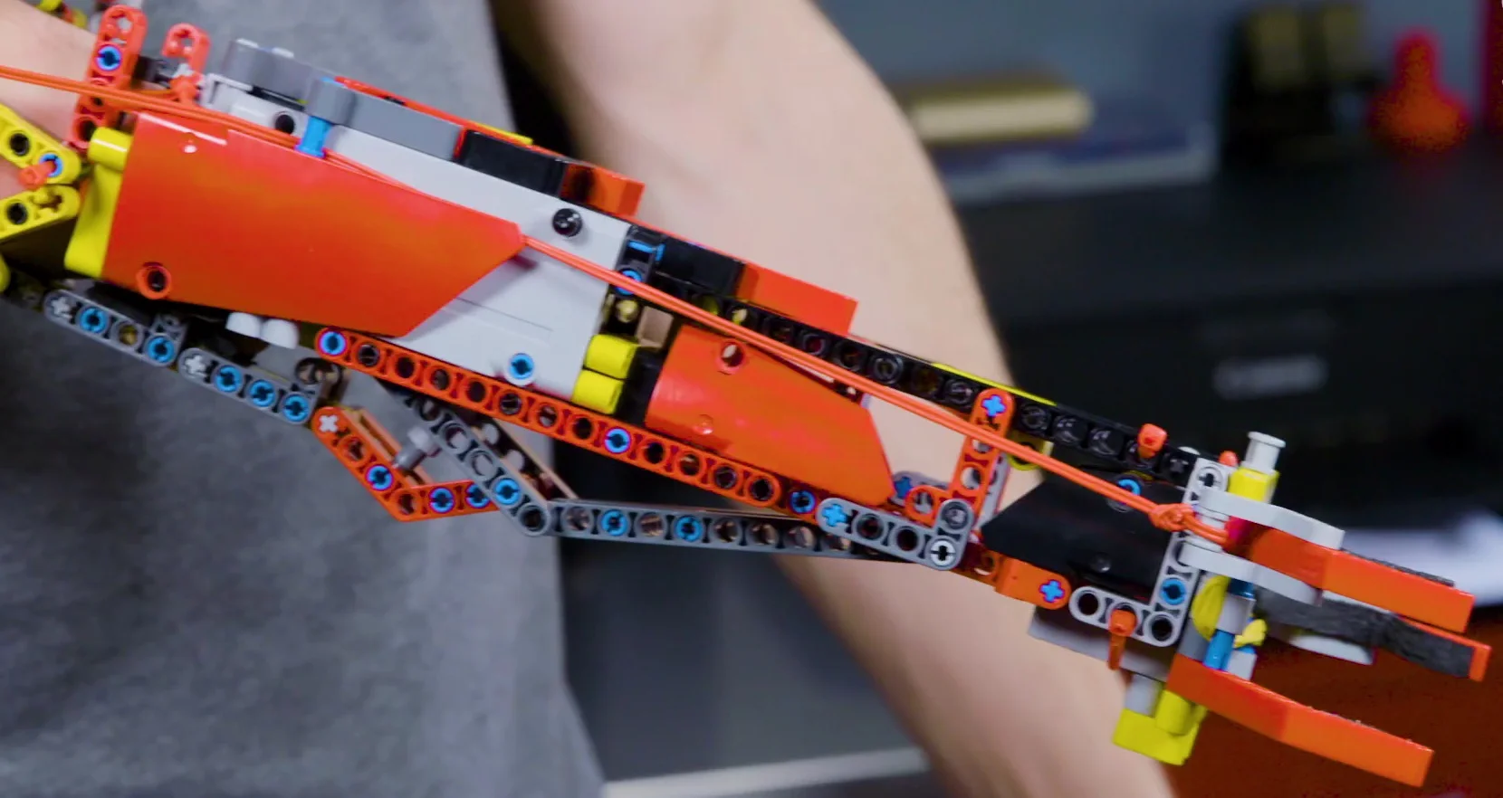 FILM SHARE: A Lego Arm (2:36 mins)