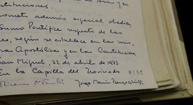 Signature of Pope Francis upon his final vows as a Jesuit (s.j. at end of his name)