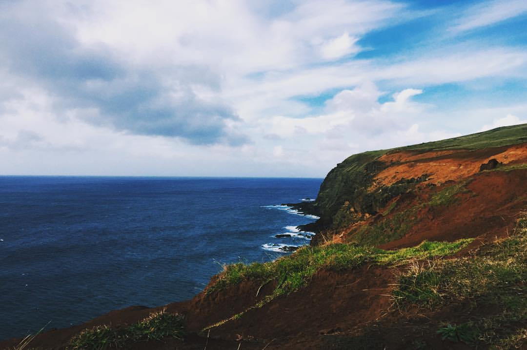 Rapa Nui Coast.jpg