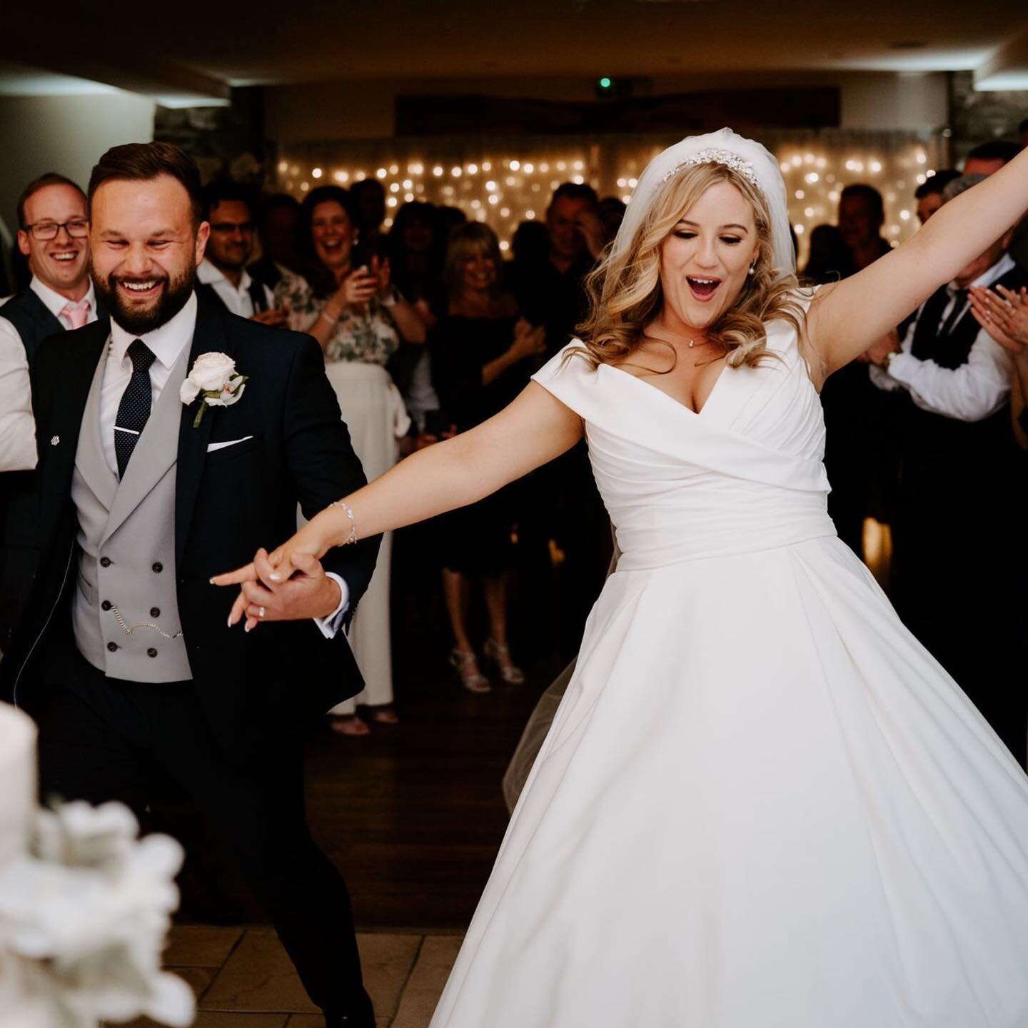 Emma &amp; Sean got married at Beeston Manor!! How fabulous are these pictures?!😍 swipe to see the most lovely review, thank you to the new Mr &amp; Mrs Burns ✨✨✨✨✨✨✨

Photography by @brightsightphotography 😍 📸