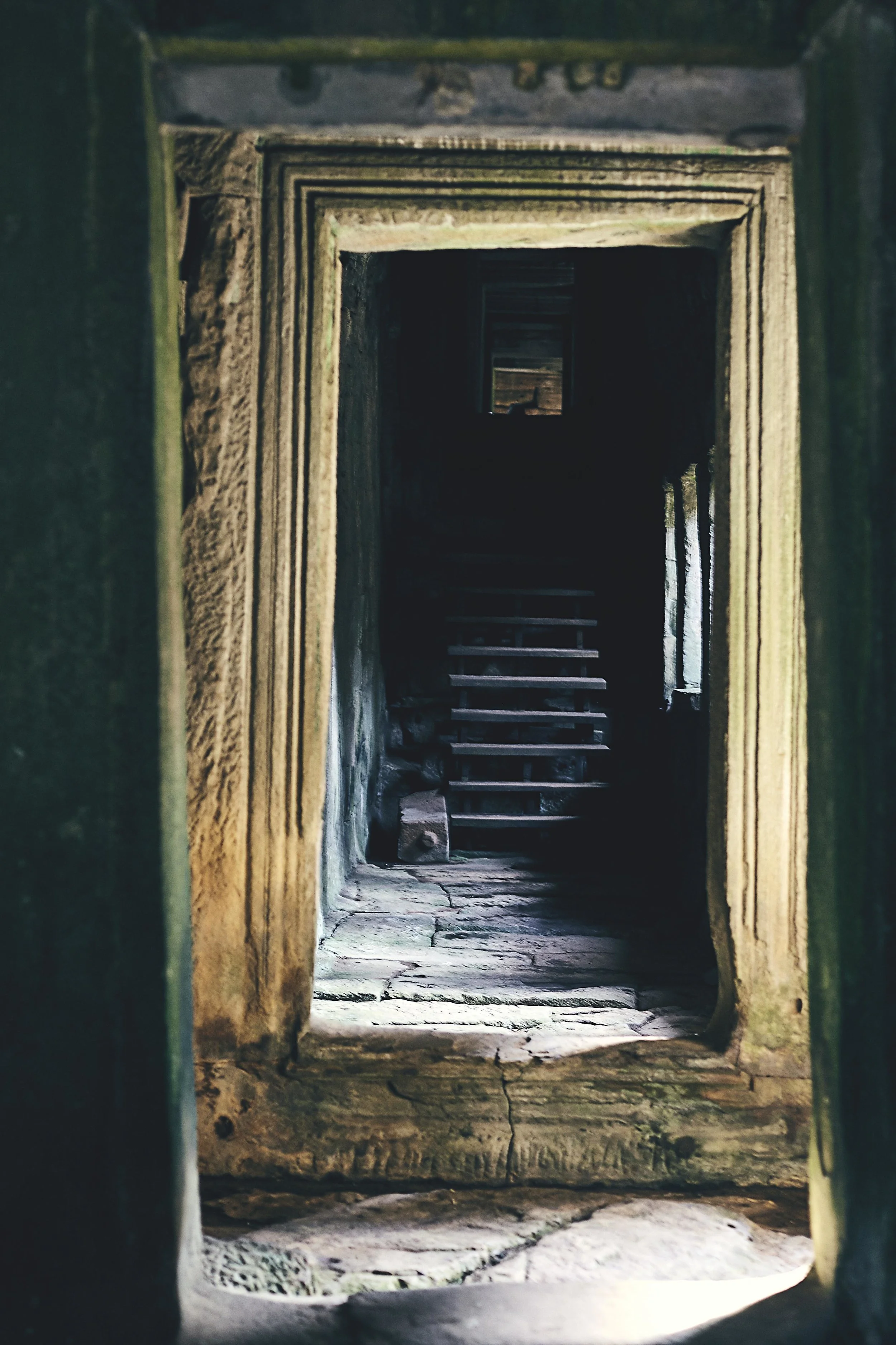 AW_ANGKOR_WAT_CAMBODIA_422 copy.jpg