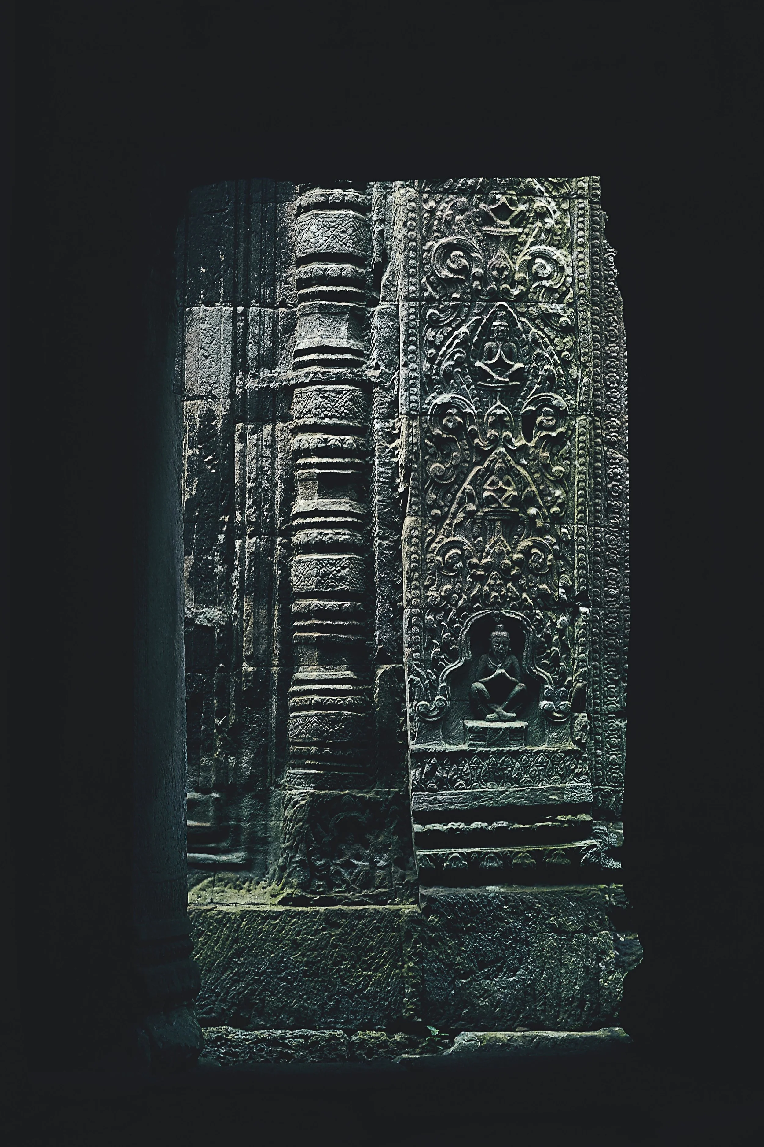 AW_ANGKOR_WAT_CAMBODIA_430 copy.jpg