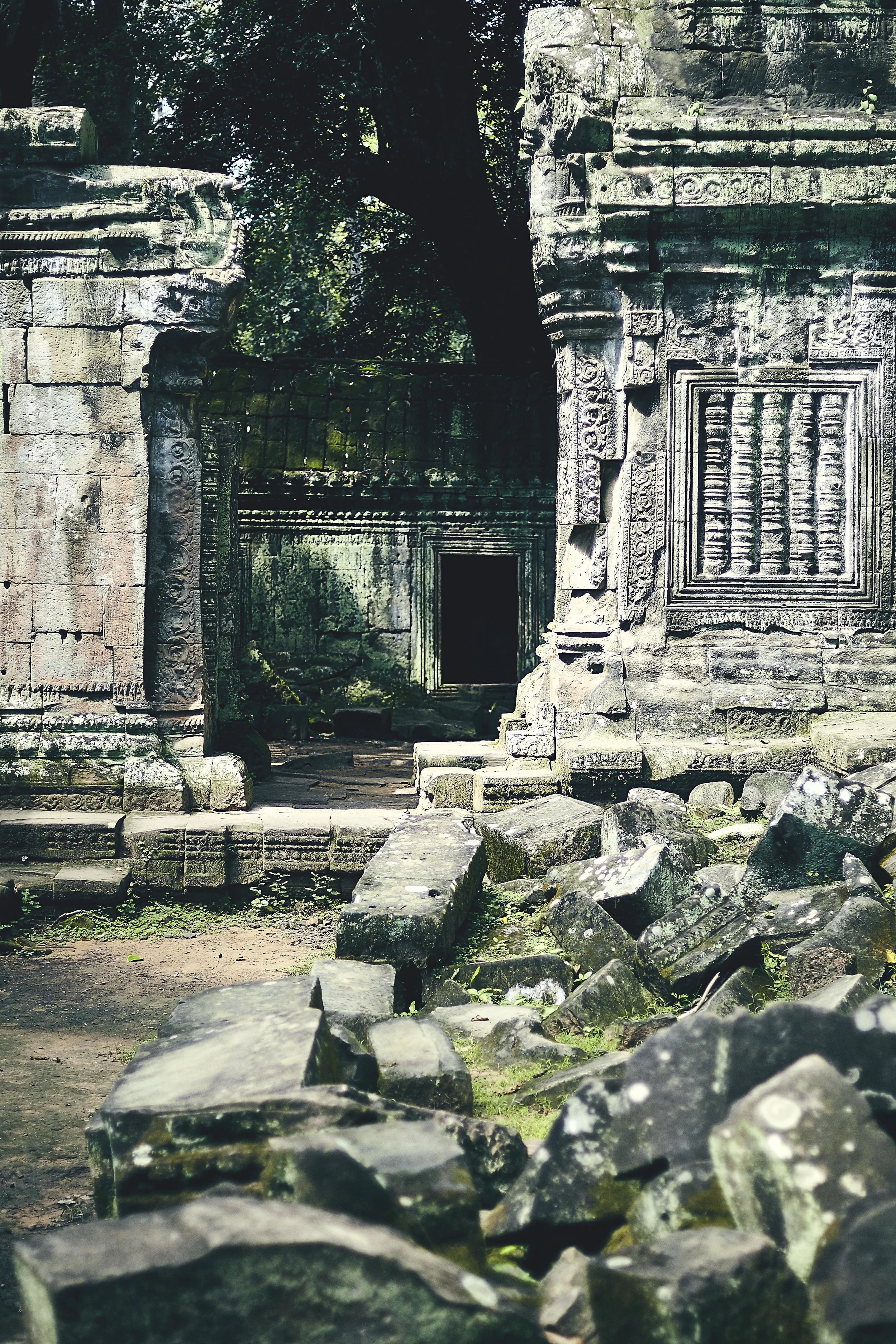 AW_ANGKOR_WAT_CAMBODIA_641 copy.jpg