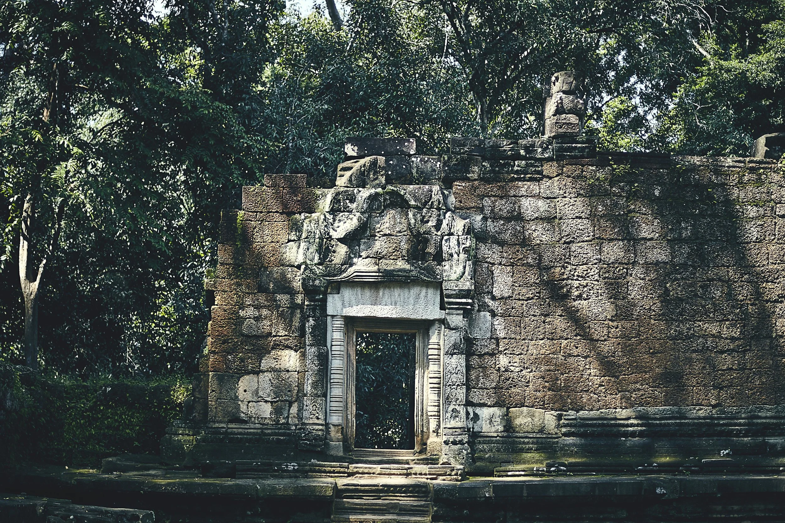 AW_ANGKOR_WAT_CAMBODIA_695 copy.jpg