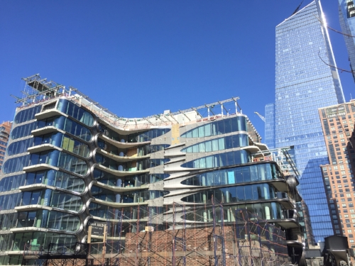 On the left, 520 West 28th St by the late Zaha Hadid (which will feature a $50M penthouse). On the right, the completed 10 Hudson Yards, now home to the offices of Coach and L'Oreal. The latter has a direct entrance from the High Line.