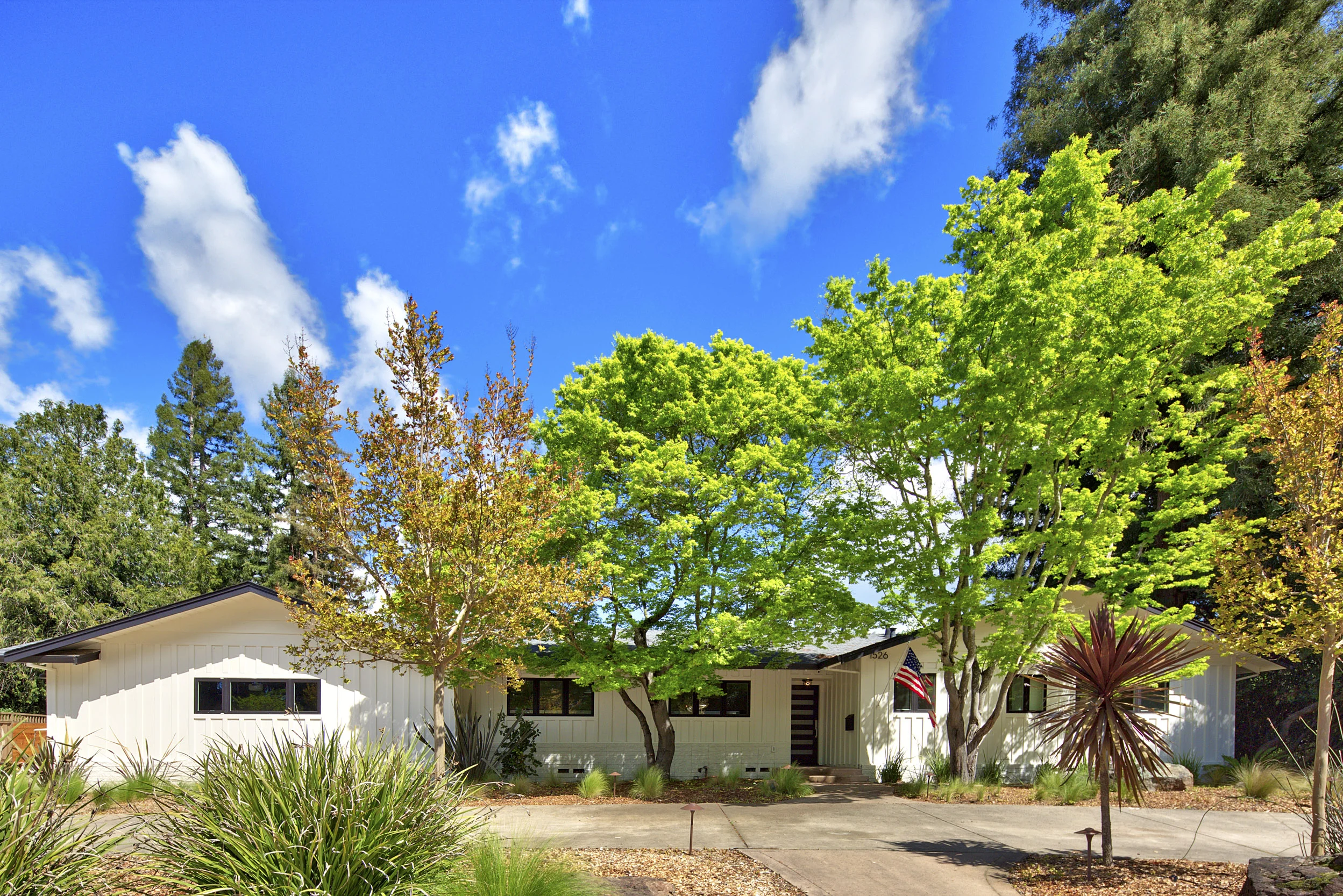 1526 SILVER TRAIL more information