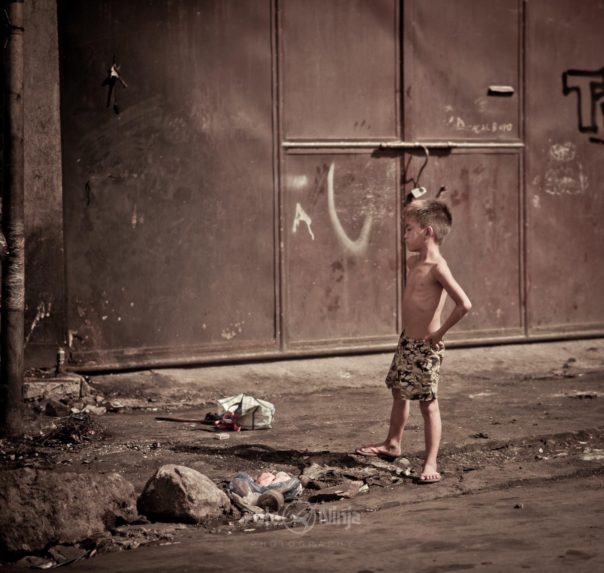 Outside of the slums direct are families that live on the streets. They are really everywhere. More on that in other photos.