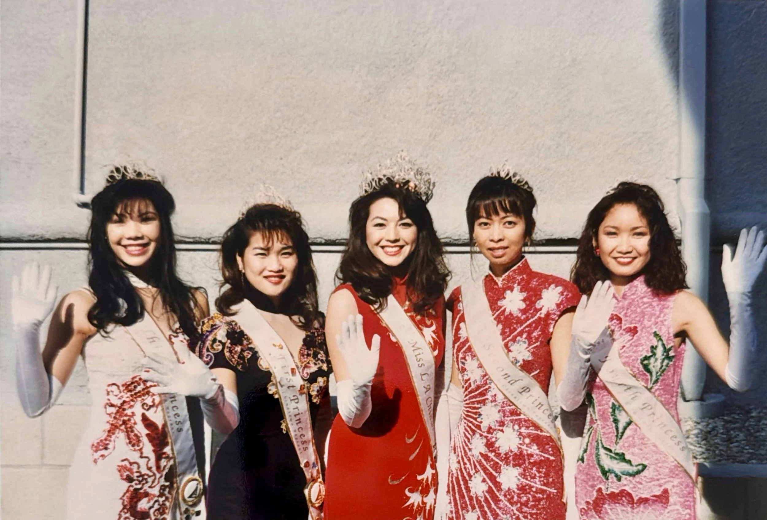 1994_activities_Court Waves Goodbye on their last day of duty.jpeg
