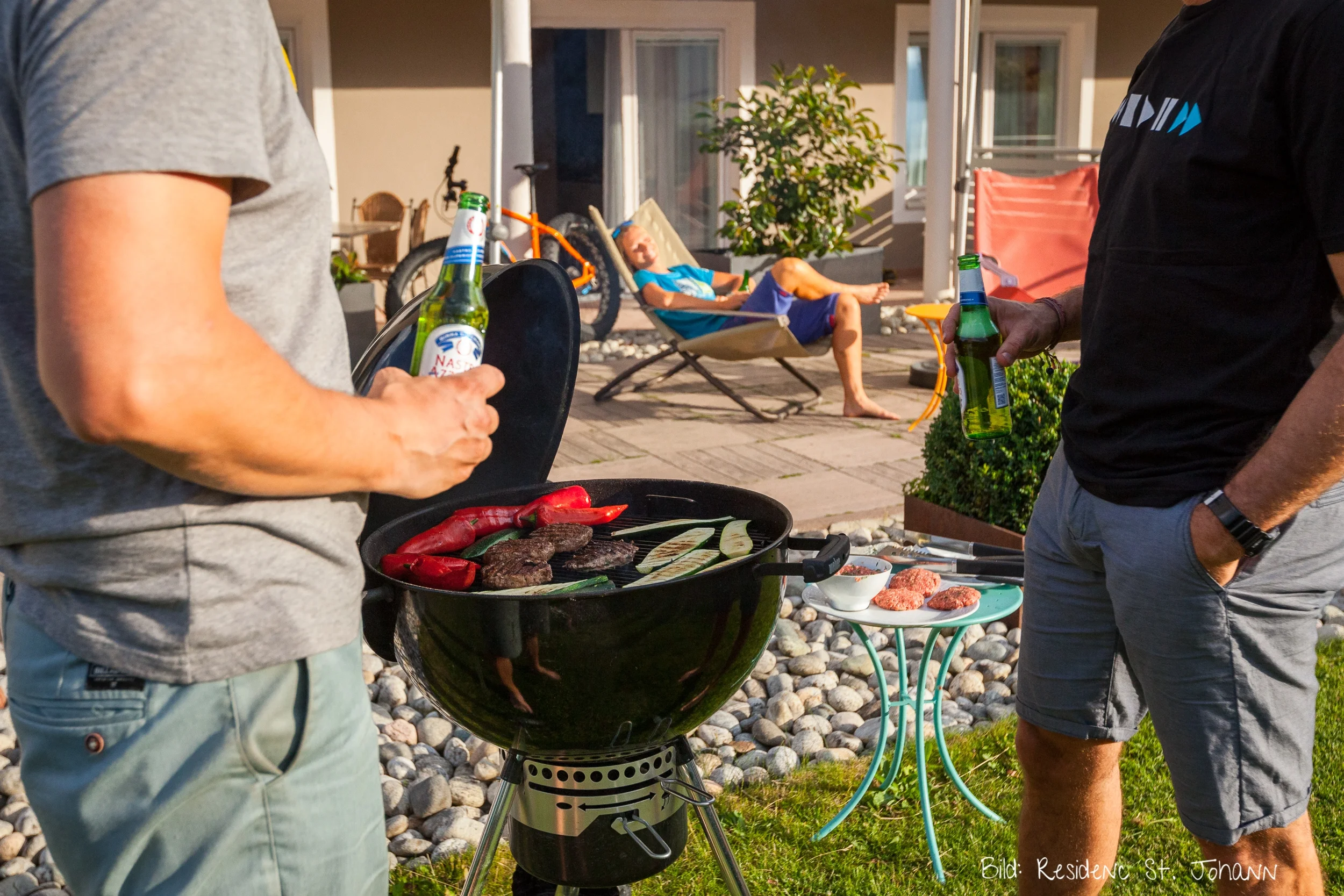 StJohann_Garten_grillen.jpg