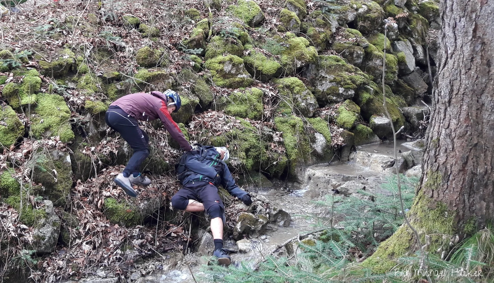 Outdoor_Erste_Hilfe_Unfall_1.jpg